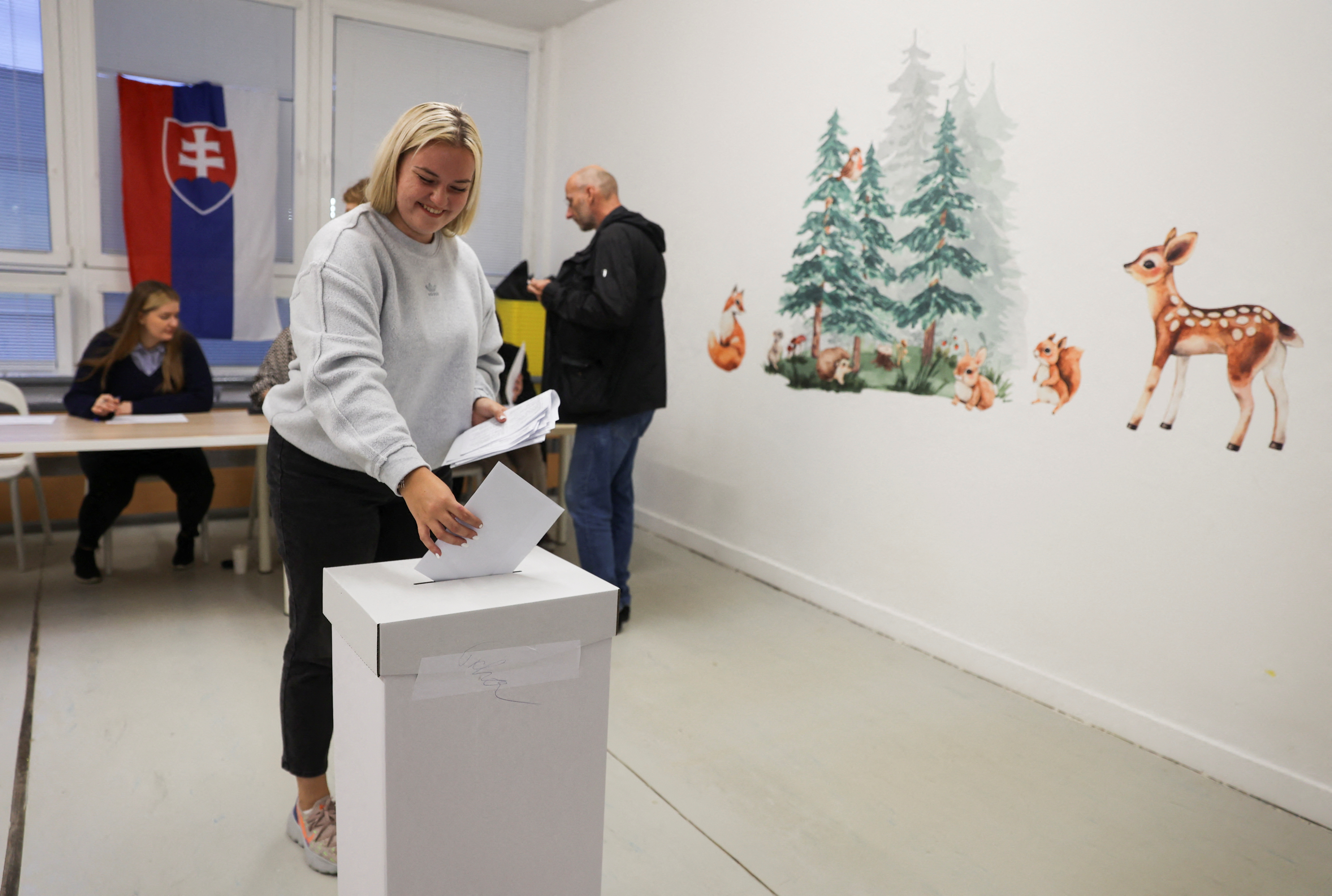 Slovakia holds early parliamentary election
