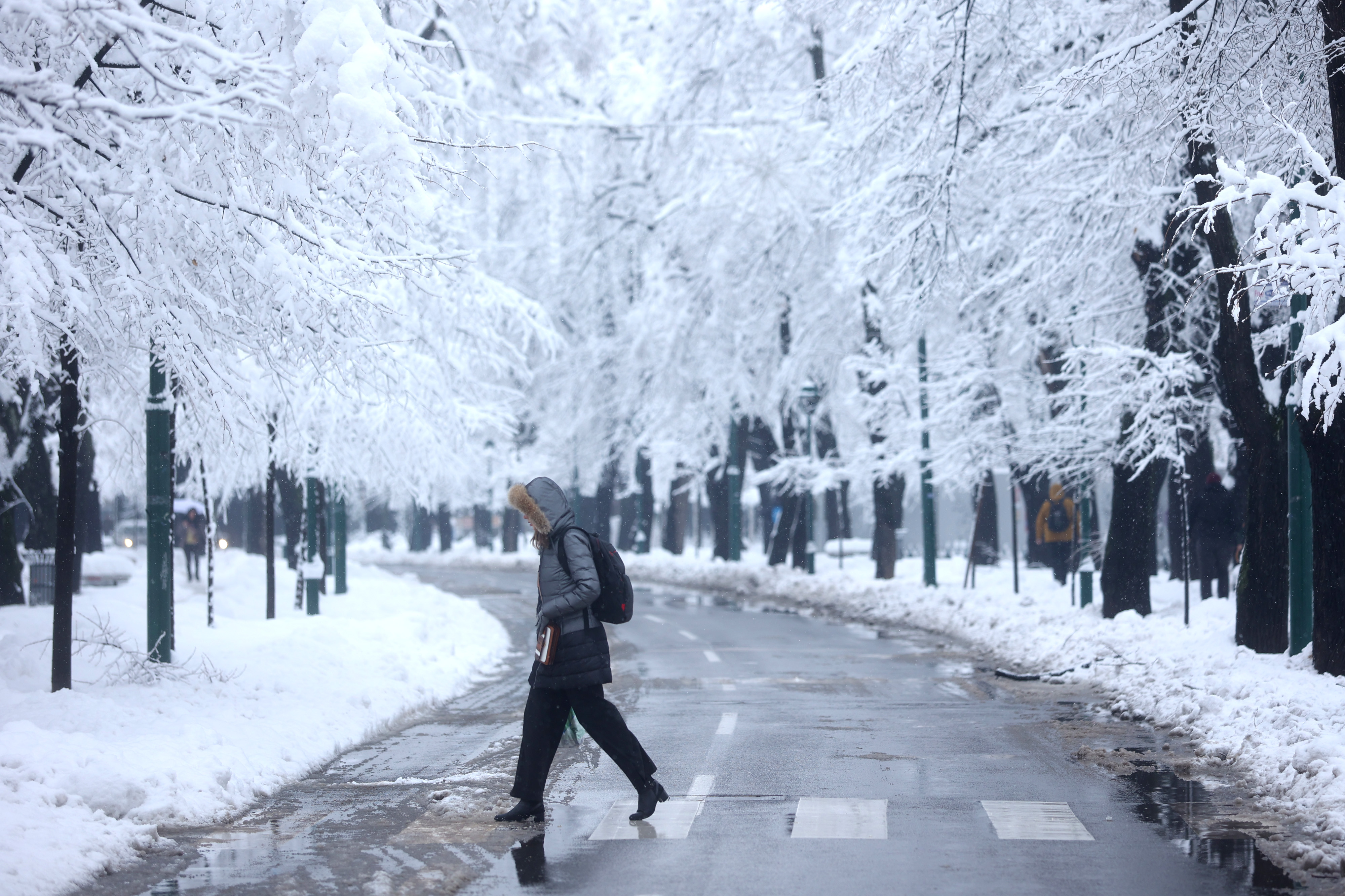 Sarajevo prekrilo 30ak centimetara snijega