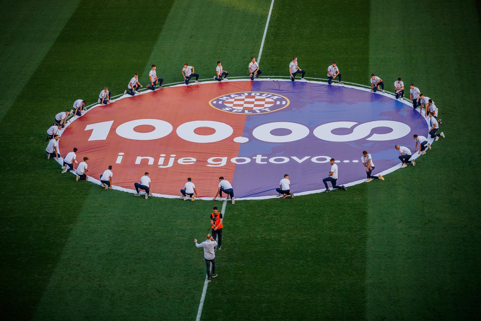 Split: Koreografija na stadionu Poljud prije početka utakmice Hajduk - Dinamo