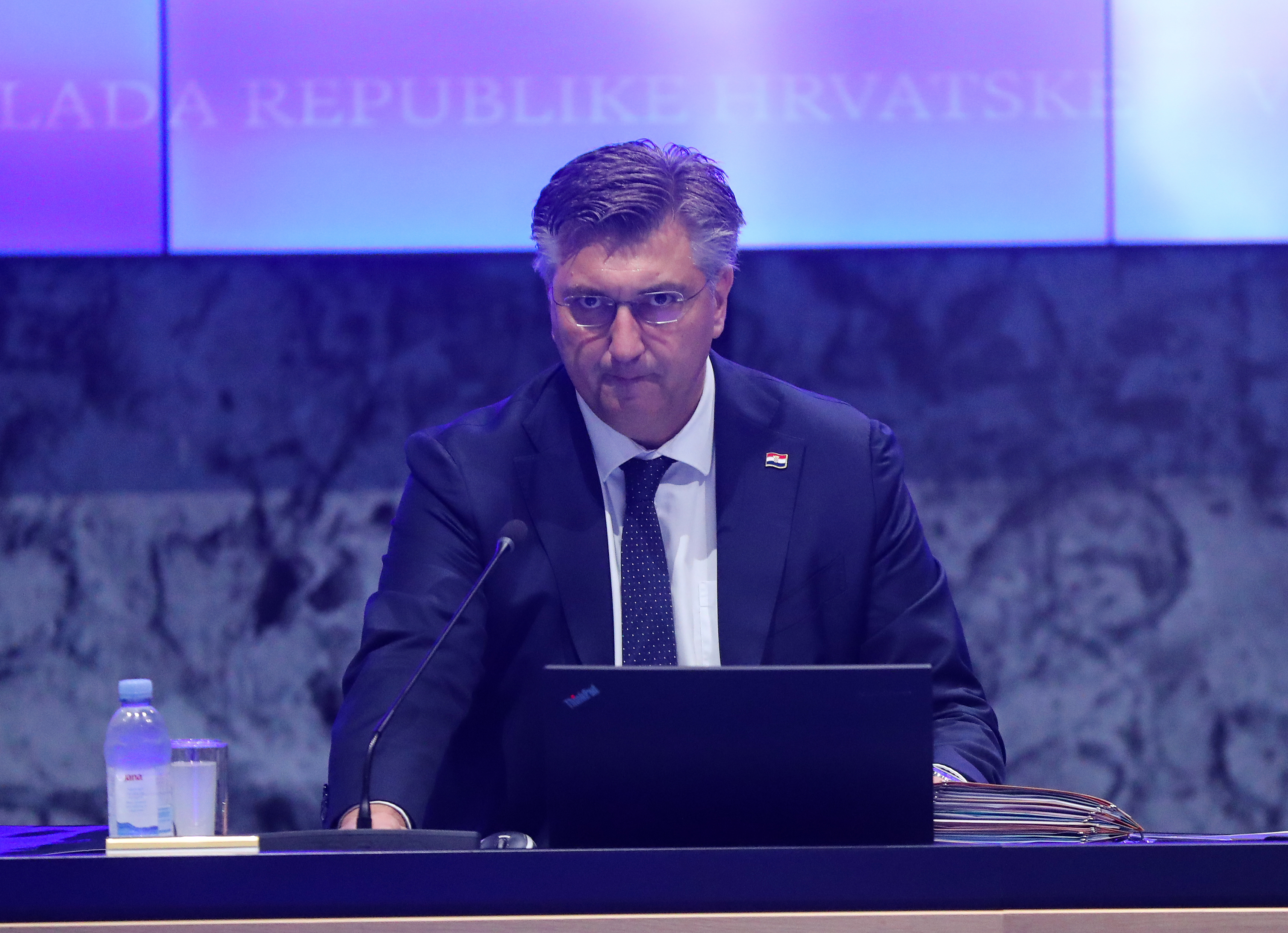 Zagreb: Premijer Plenković na Vladi najavio povećanje plaća