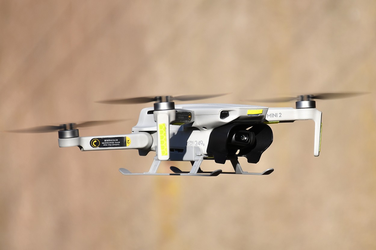 bezpilotní letadlo, dron, kamera, let, letící, DJI mini 2