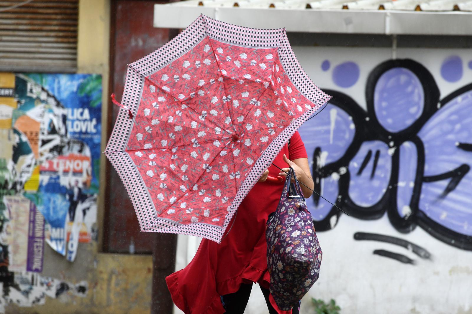 ibenik: Kino prijepodne na gradskim ulicama