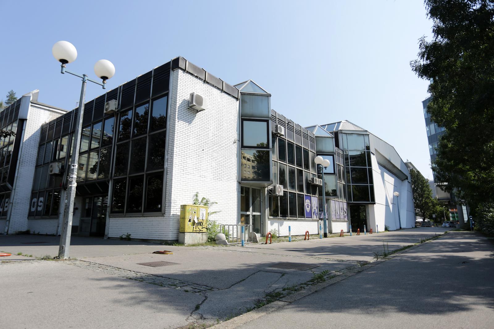 Zaputena studentska sportska dvorana Martinovka