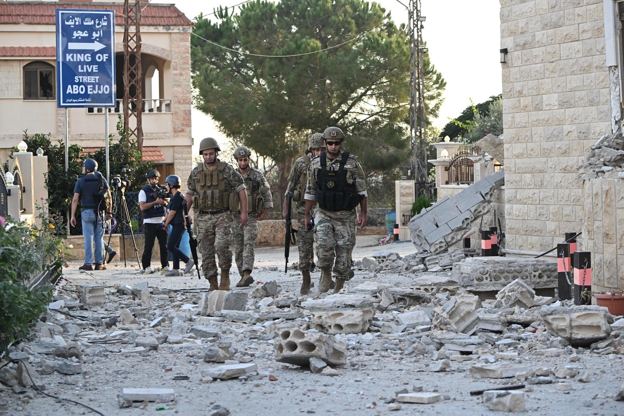 Israeli army launches artillery fire on Lebanese side