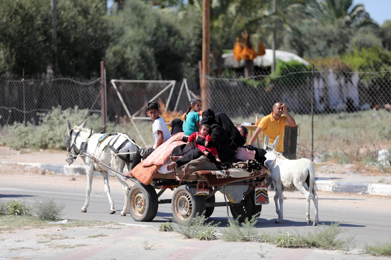 Gaza City: Palestinians leaving northern Gaza heading south fearing Israeli attacks