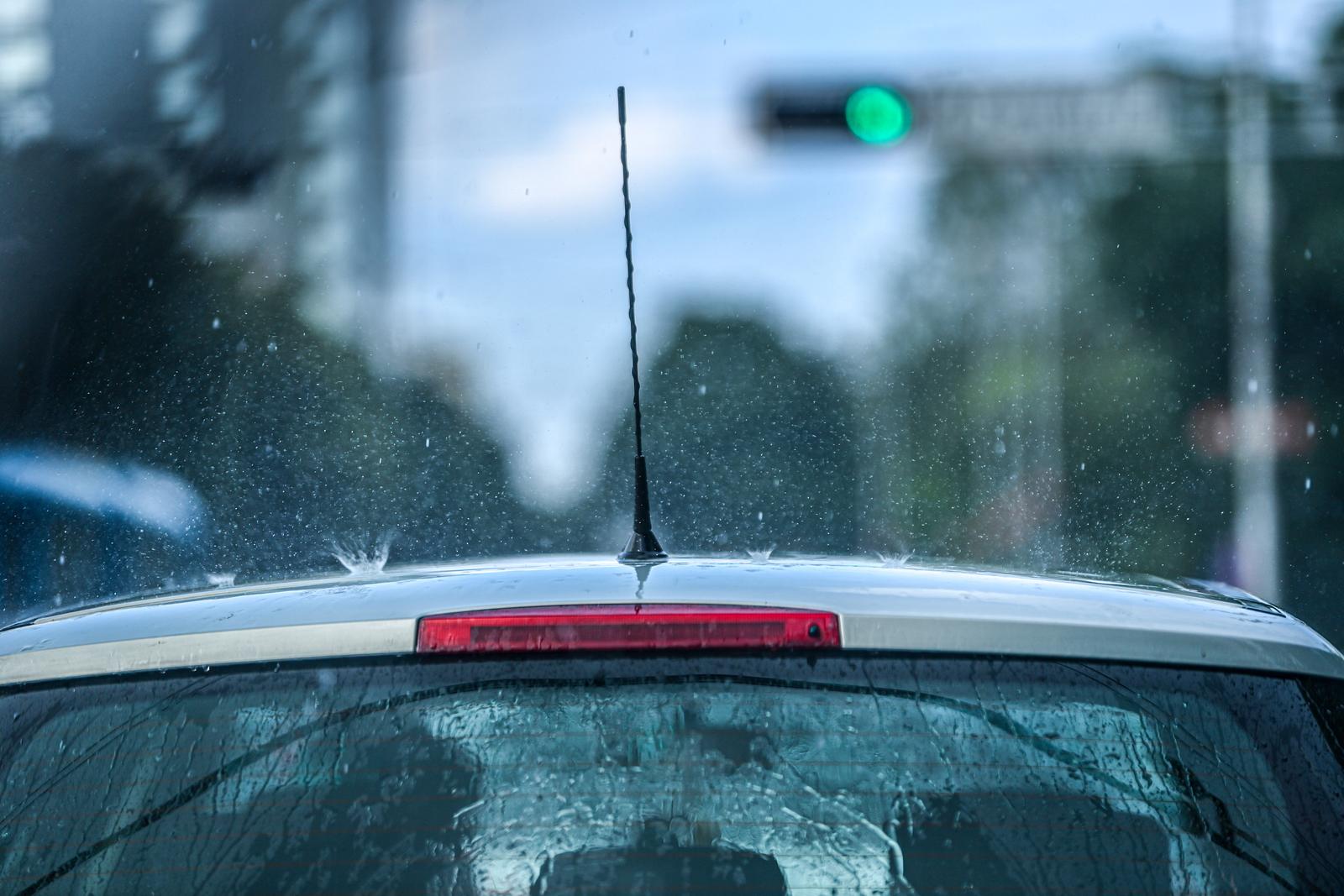 Zagreb: Posljepodnevni proljetni pljusak u centru grada