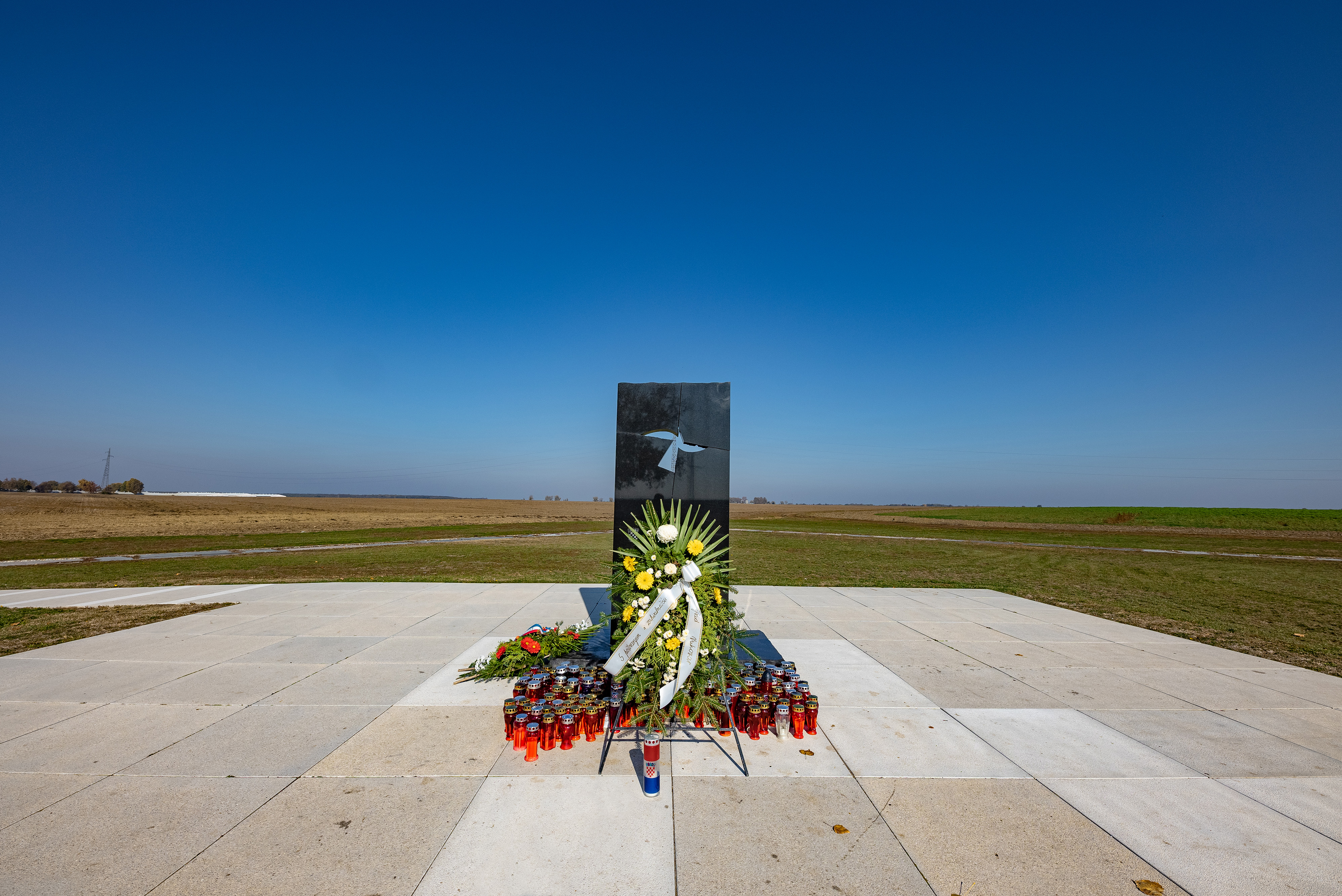 Vukovar: Na blagdan Svih svetih građani posjećuju Ovčaru