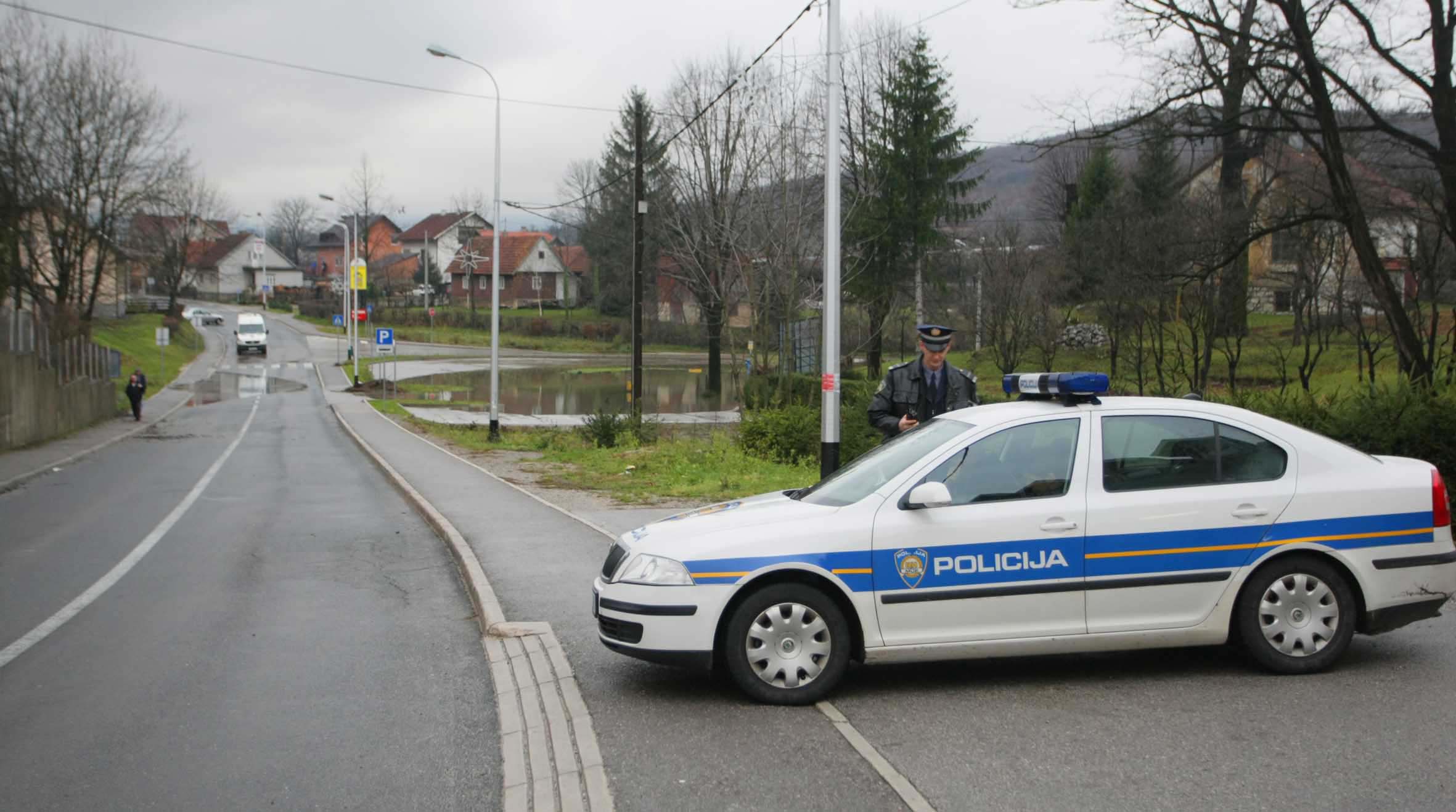 Ogulin: Kia koja pada tri dana poplavila grad, a prognosti?ari najavljuju jo