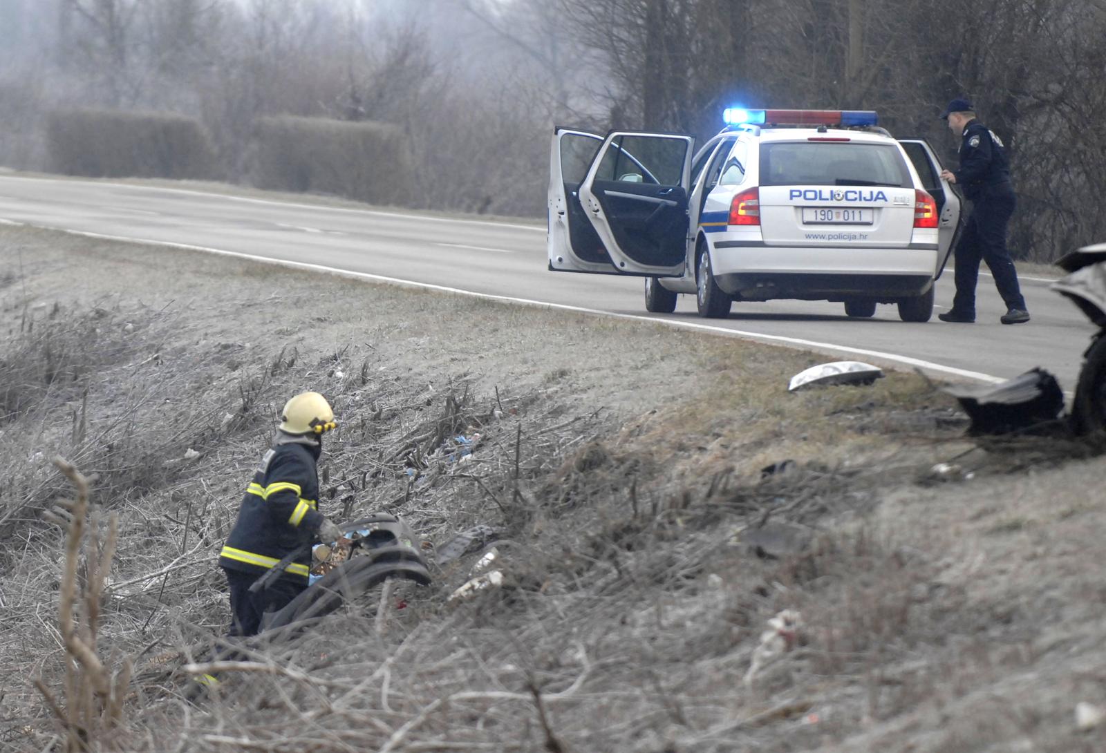 Zaprei?: ?etvero ozlije?enih u sudaru tri automobila