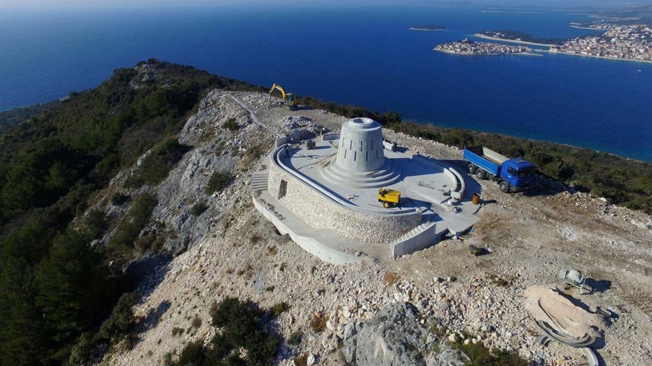 1699173713728739294405542747530158465719637o