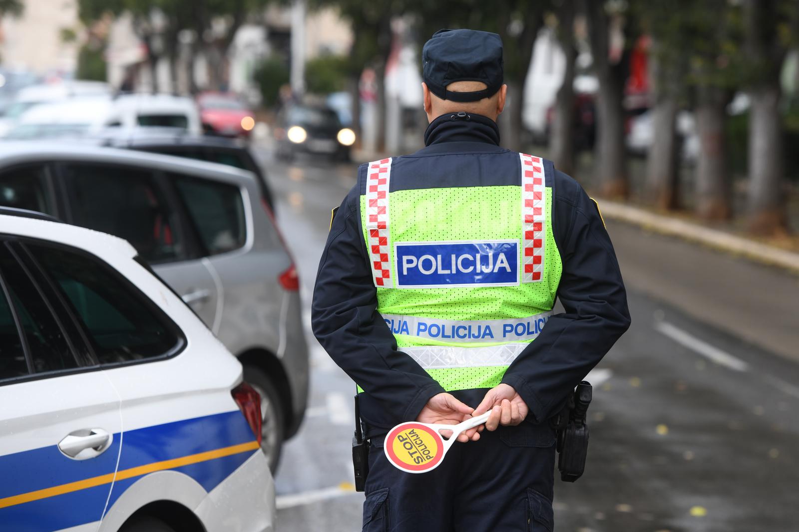 ibenik: U  policijskoj akciji Dan ljubaznosti u prometu  savjesnim voza?ima uru?ene  nagrade