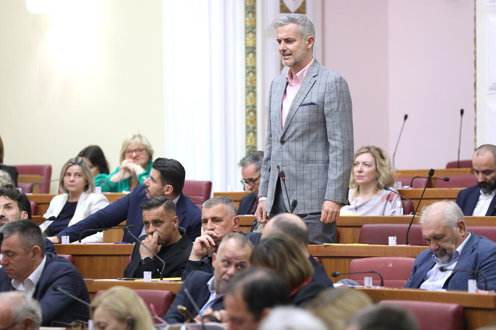 Zagreb: U Saboru opet u "rat" povredama poslovnika i opomenama