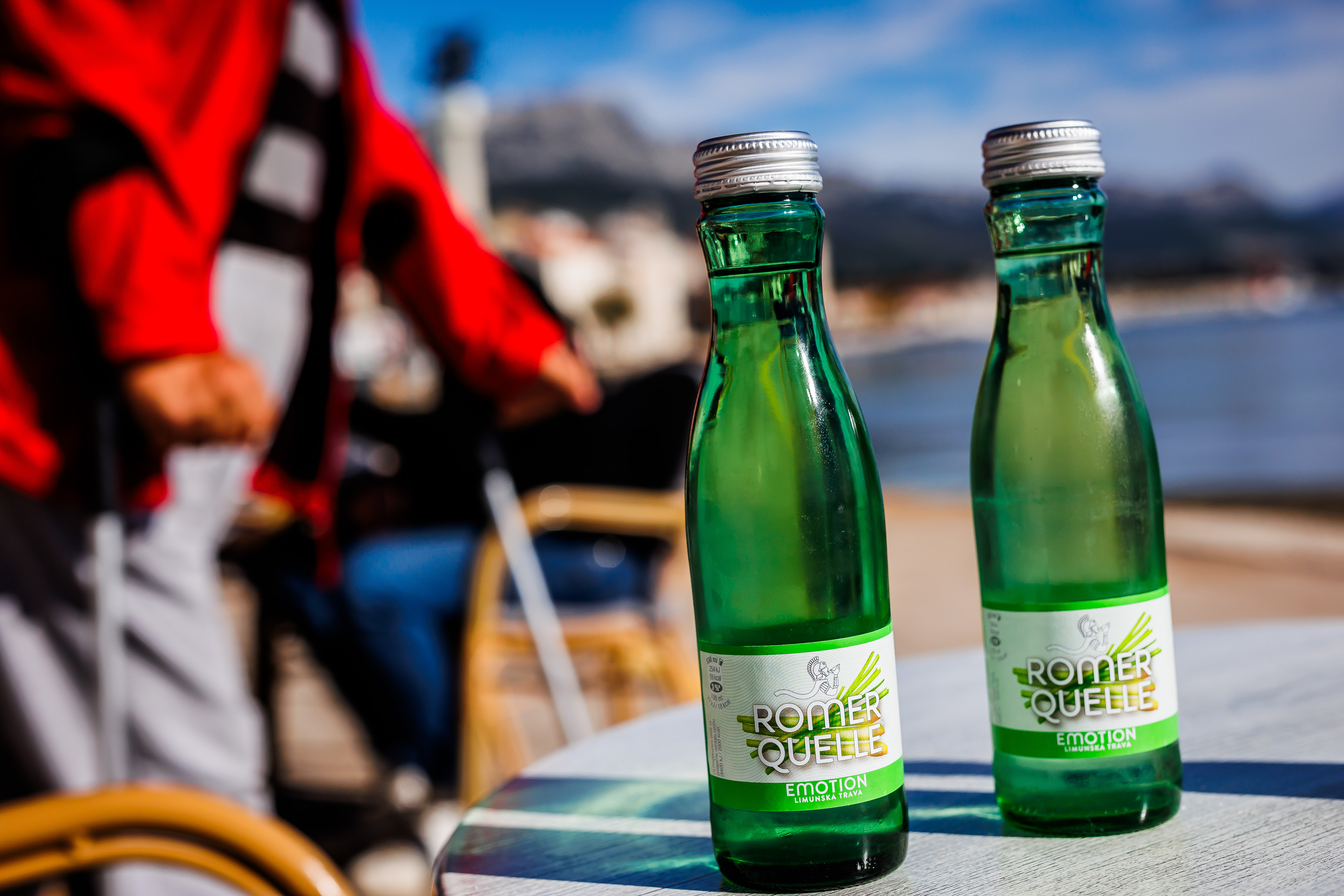 Boce Coca-Cole i Romerquelle vode