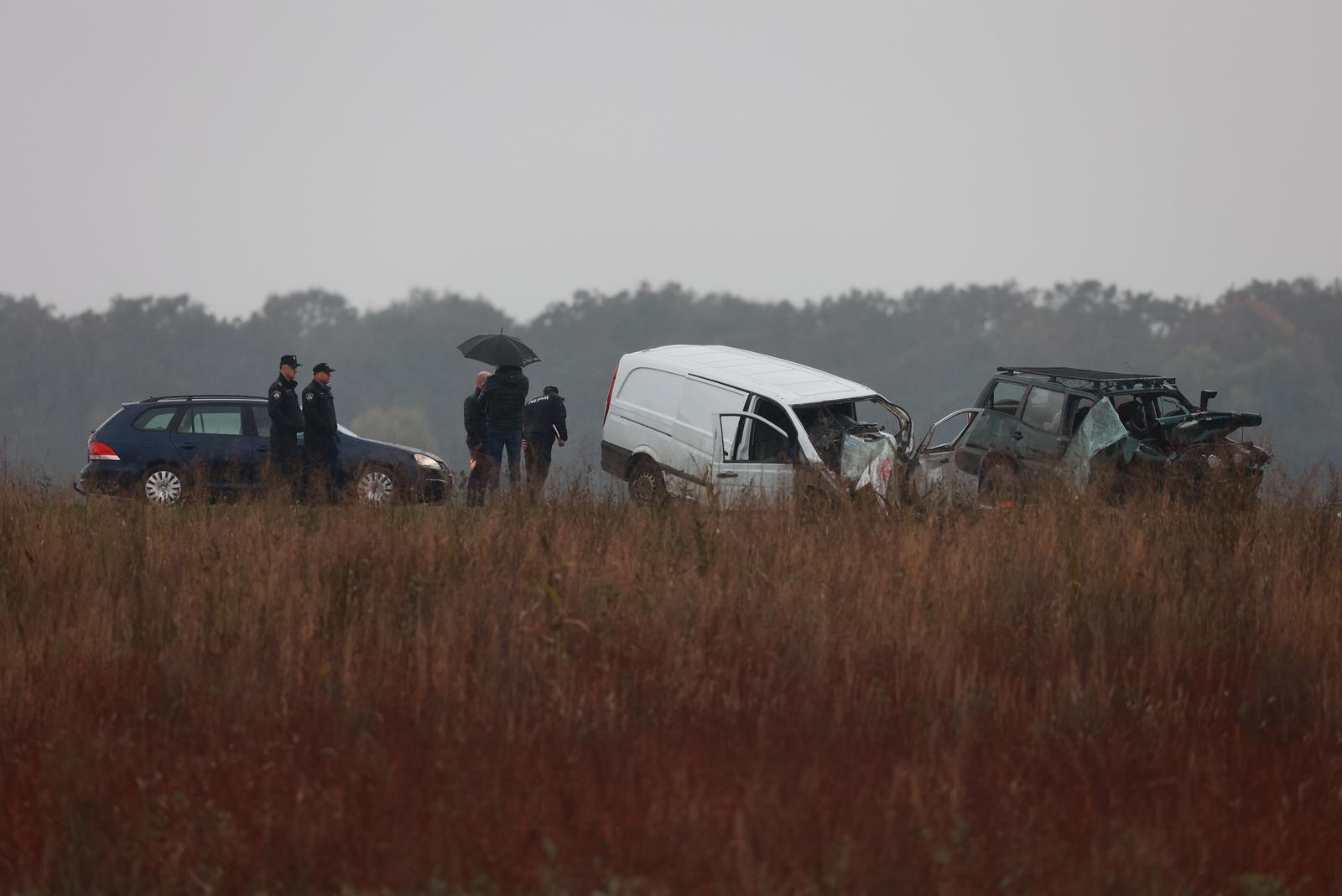 Vučna služba uklanja Banožićev terenac nakon nesreće u kojem je jedna osoba poginula