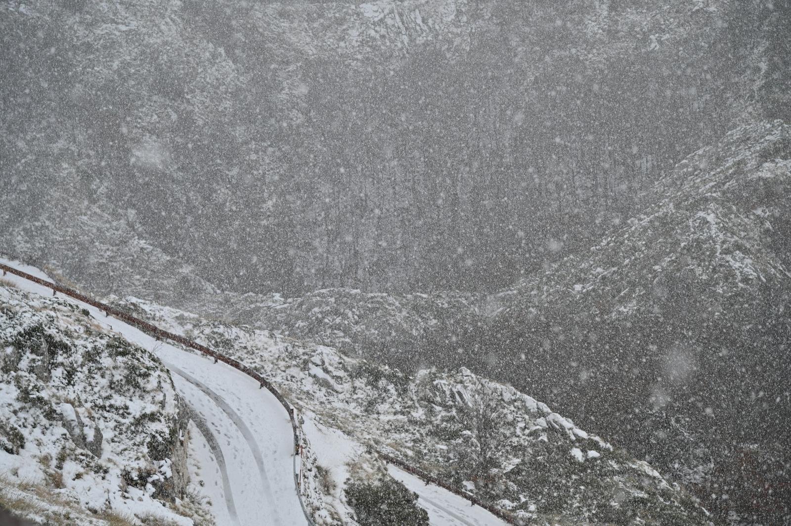 Prvi ovosezonski snijeg na Biokovu