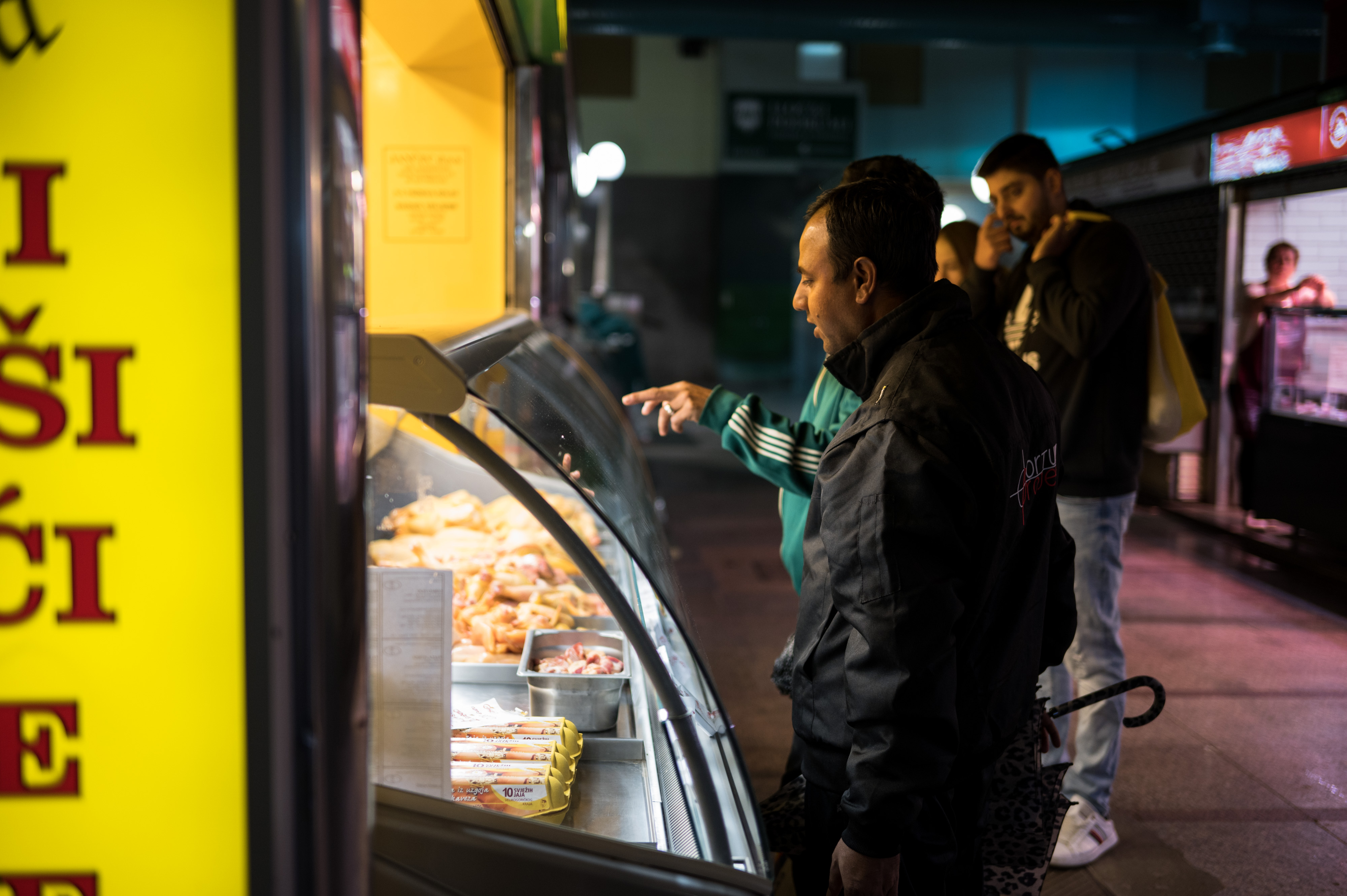 Zagreb: Nedjeljno kišno jutro na tržnici Dolac