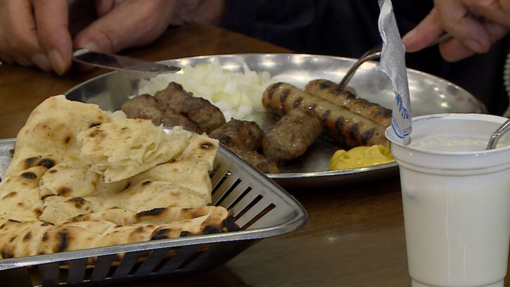 ćevapi, jogurt, meso