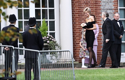 EXCLUSIVE: NO WEB BEFORE 10PM GMT 6TH NOV 2021 -- *PREMIUM EXCLUSIVE RATES APPLY* Elizabeth Debicki Wears The 'Revenge Dress' As Princess Diana In 'The Crown'