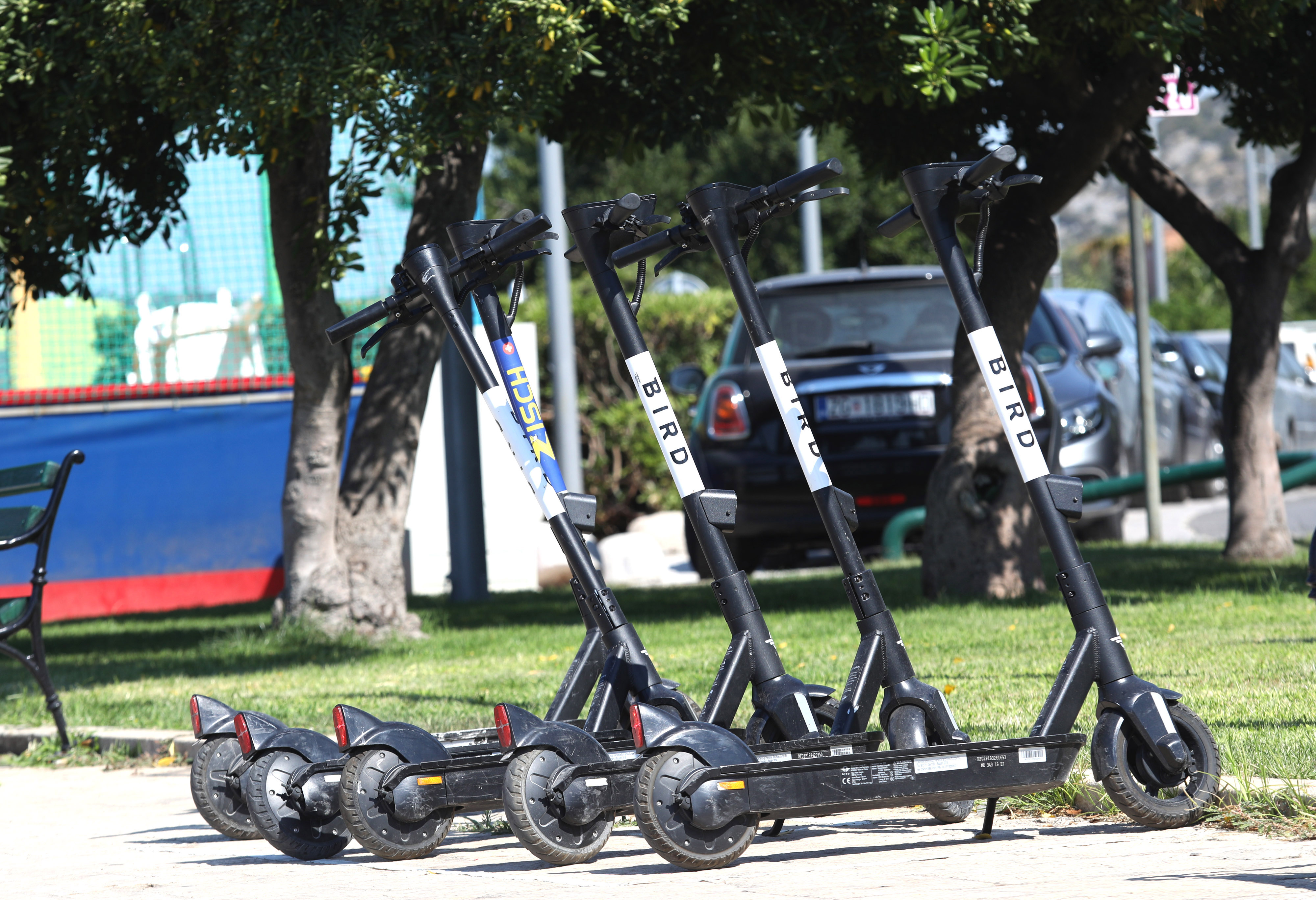 Od sutra nova pravila za električne romobile, nema više vožnje bez kacige