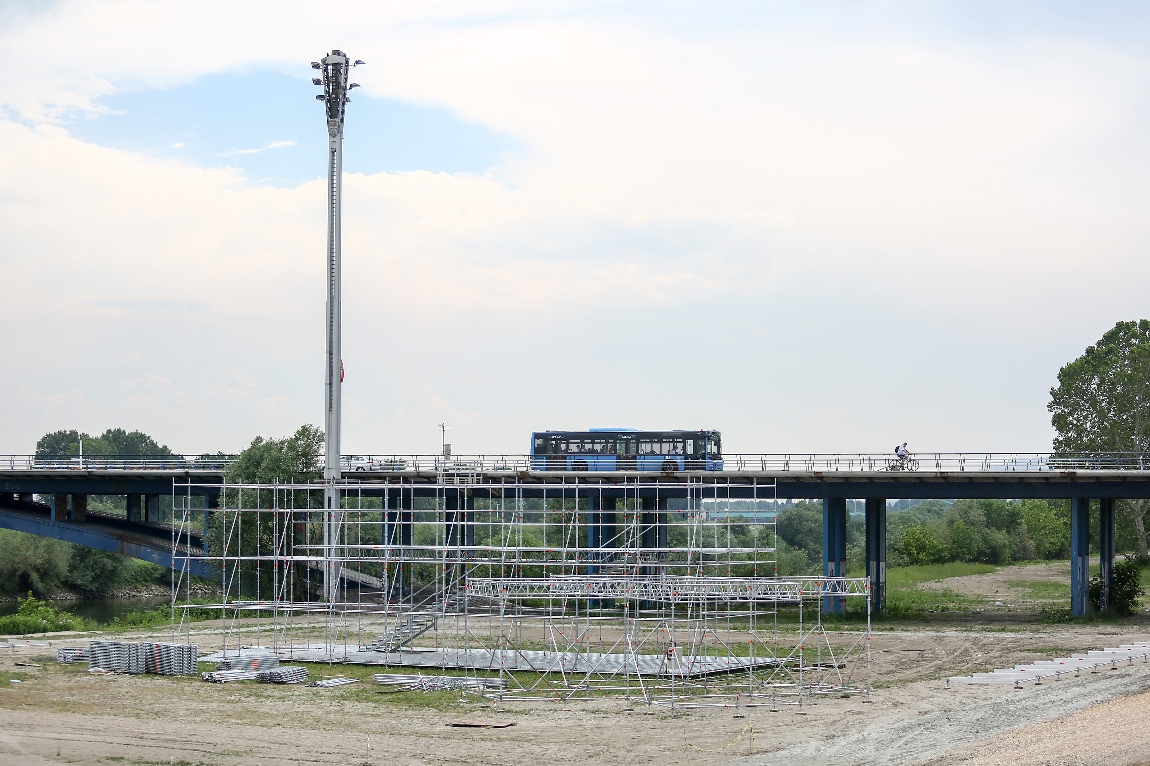Zagreb: Uz Savu postavljene skele u sklopu projekta Ljeto na Savi