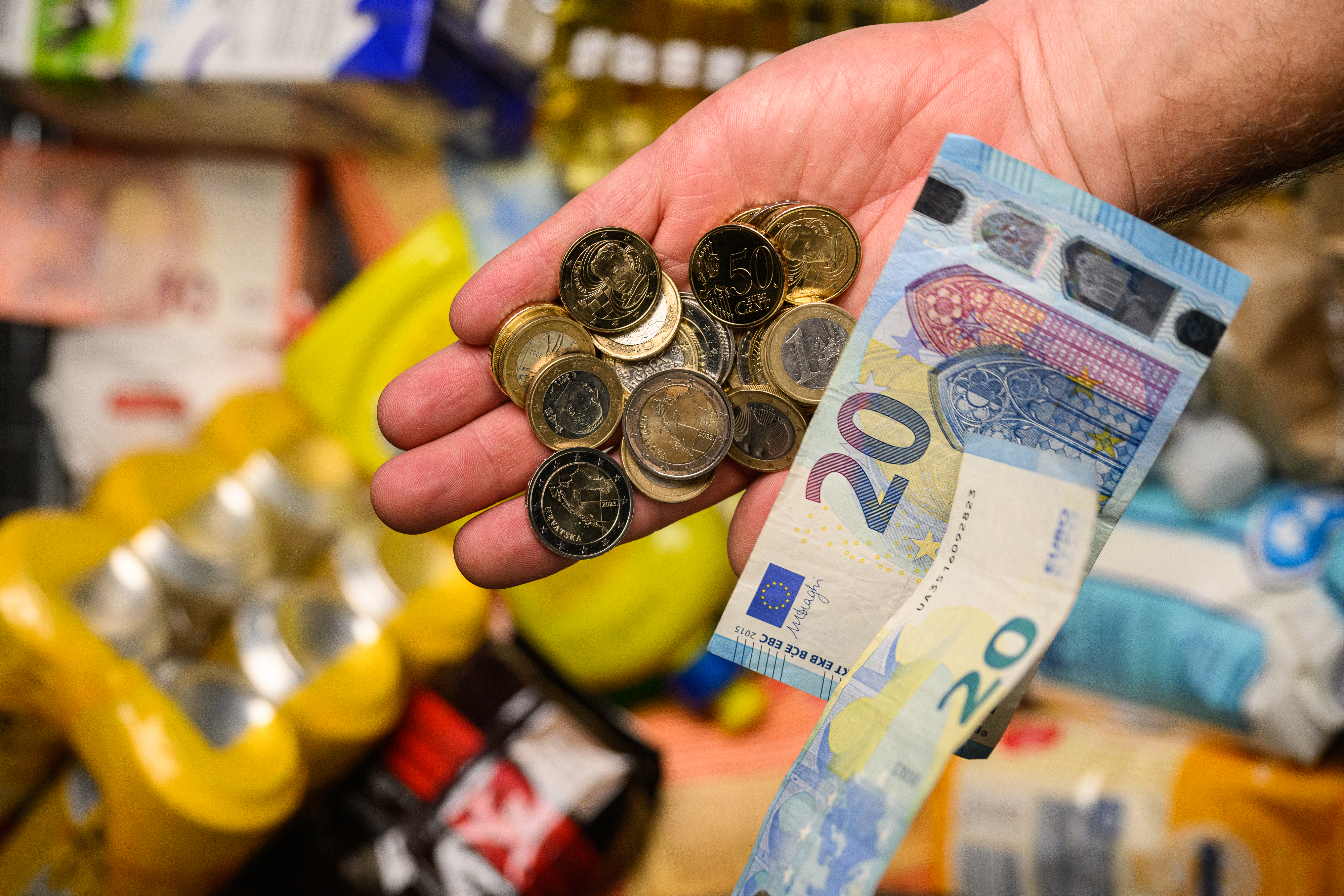 Uvođenje eura dovelo je do poskupljenja što su mnogi poslovni subjekti iskoristili