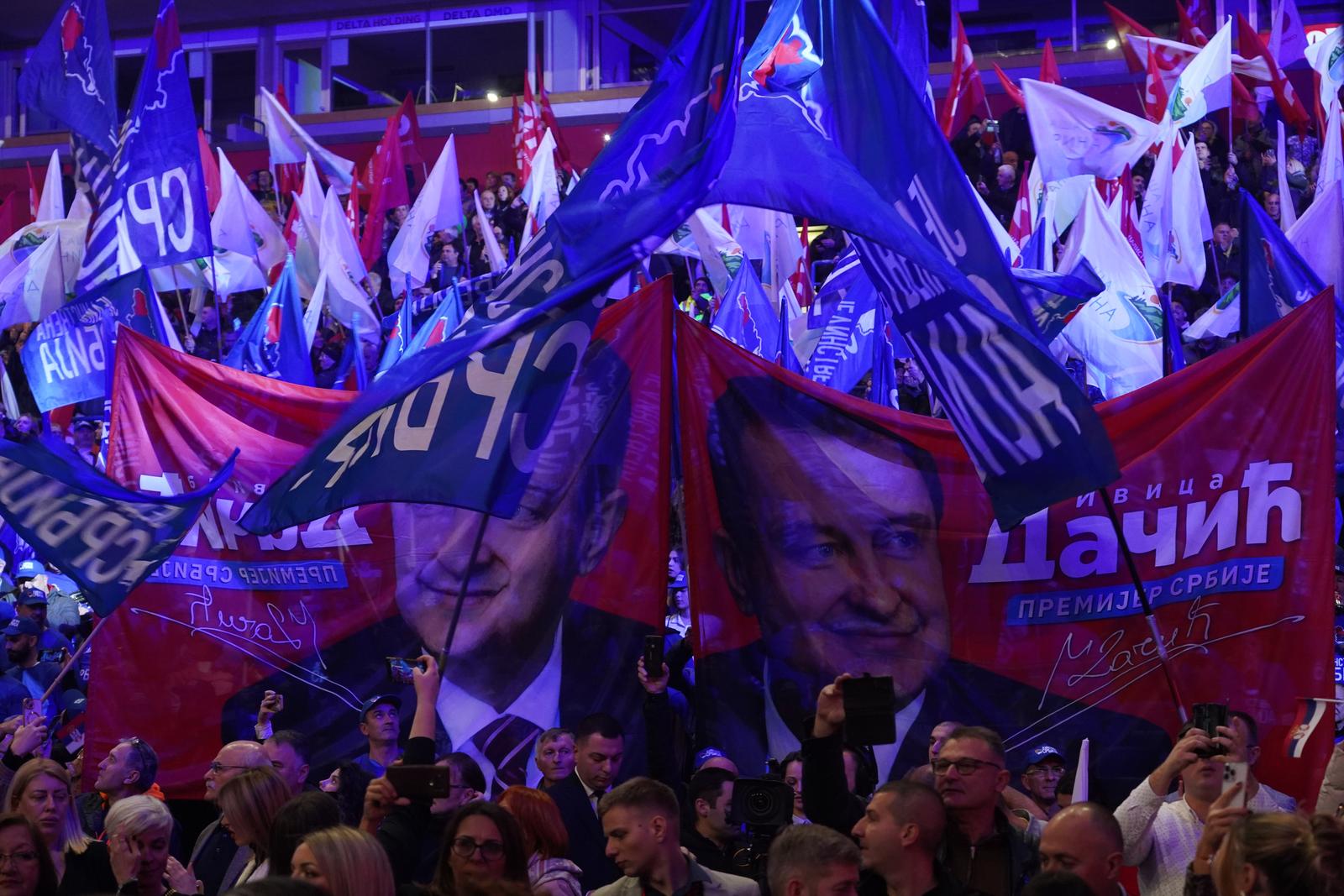 Beograd: Središnja izborna konvencija Socijalističke partije Srbije, na skupu se okupljenima obratio i unuk Slobodana Miloševića, Marko, koji je treći na listi