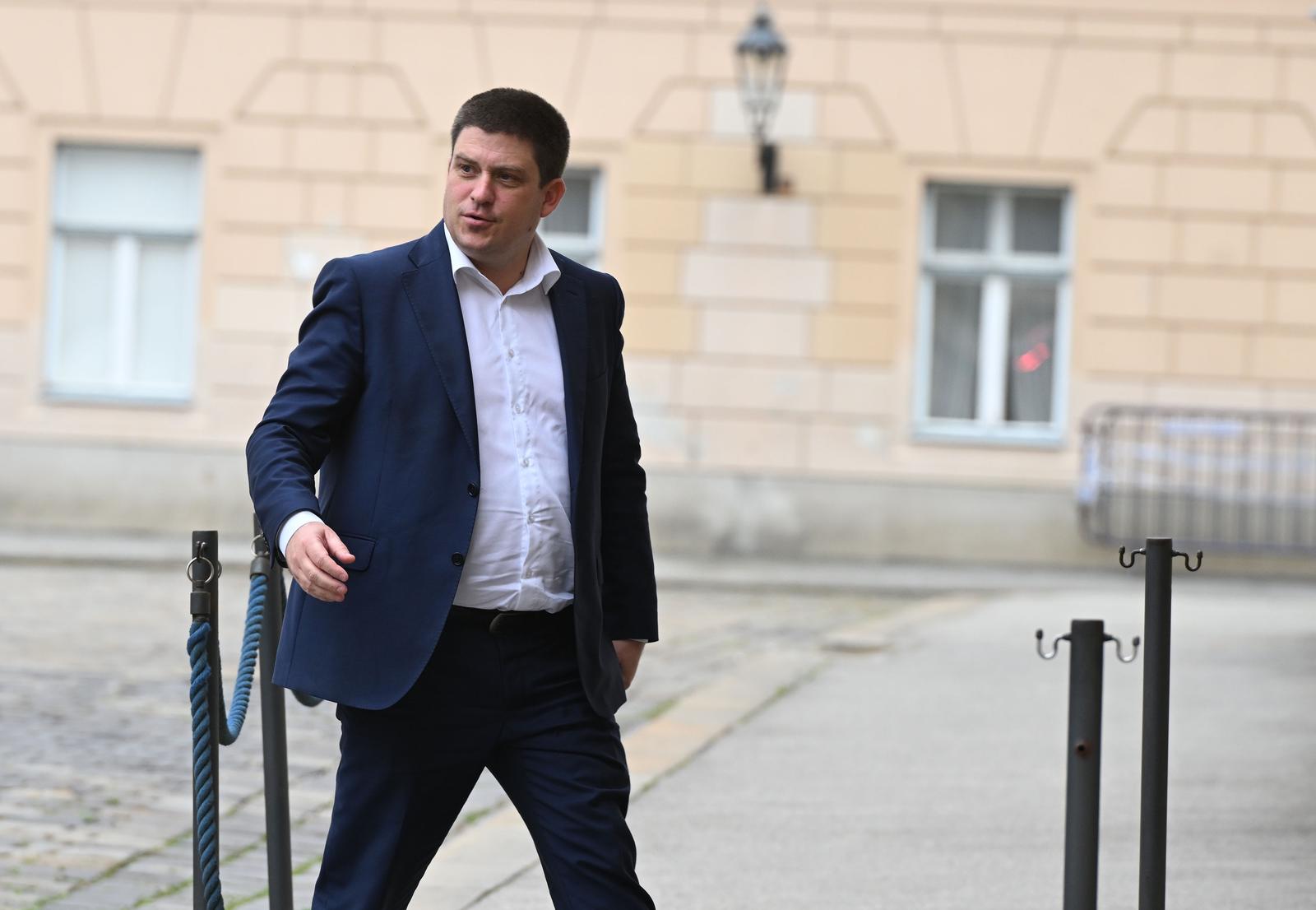 Zagreb: Članovi vladajuće koalicije dolaze na sastanak u Banske dvore