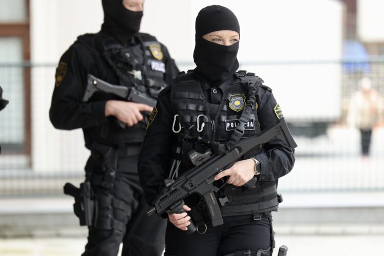 specijalna policija, bosanskohercegovačka policija, policajci