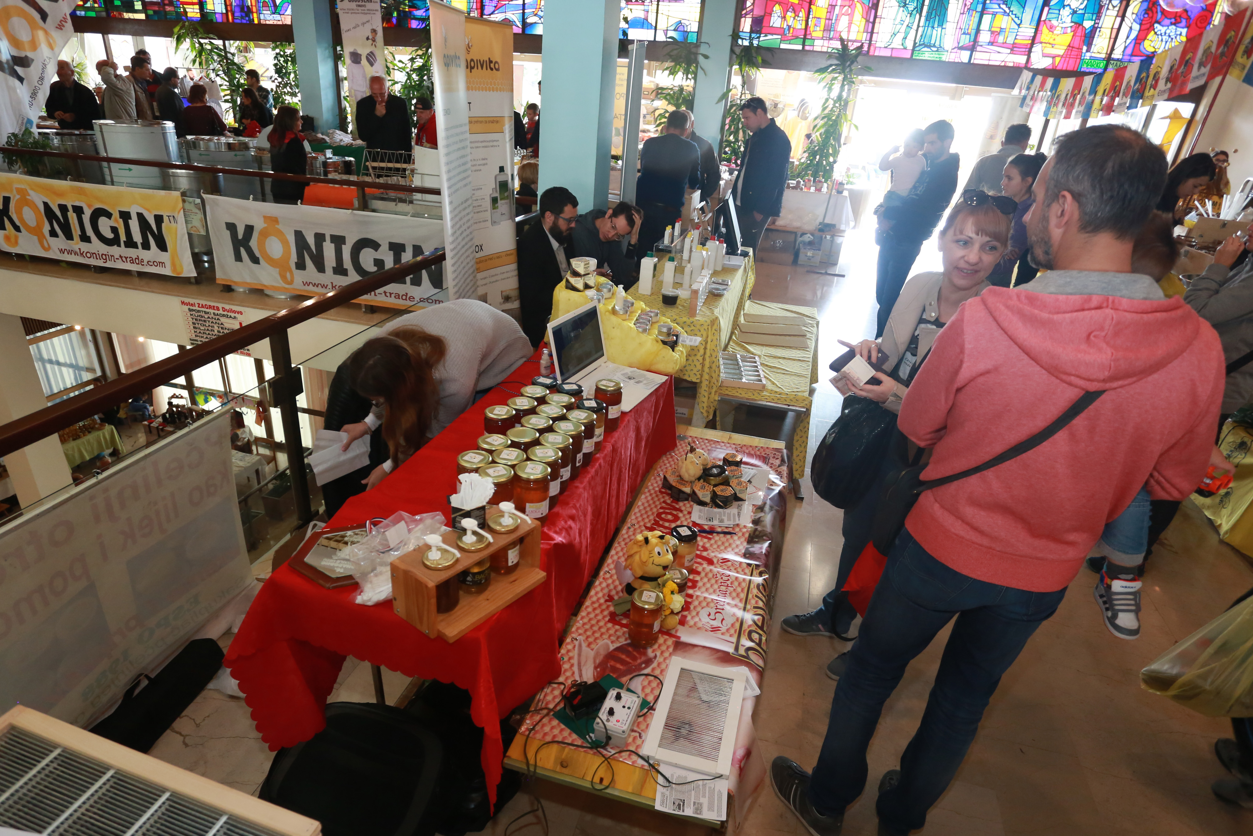 Split: 8. me?unarodni p?elarski sajam Dalmatina 2017.