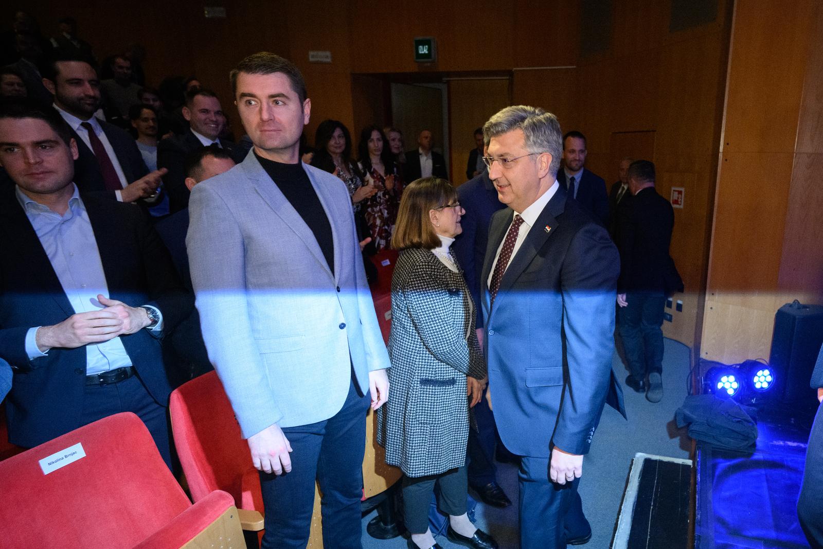 Zagreb: Plenković prisustvovao obilježavanju 33. obljetnice osnutka HDZ-a Trnje