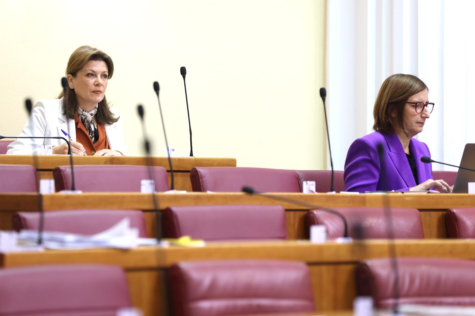 Zagreb: Sabor raspravlja o izmjenama Zakona o obveznim mirovinskim fondovima