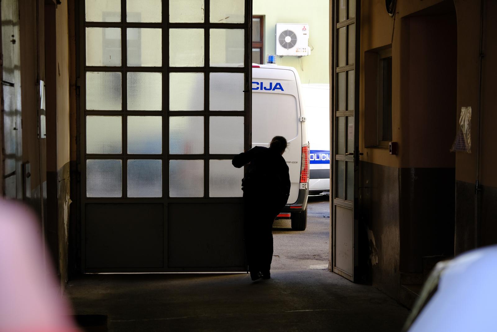 policijski kombi, policija