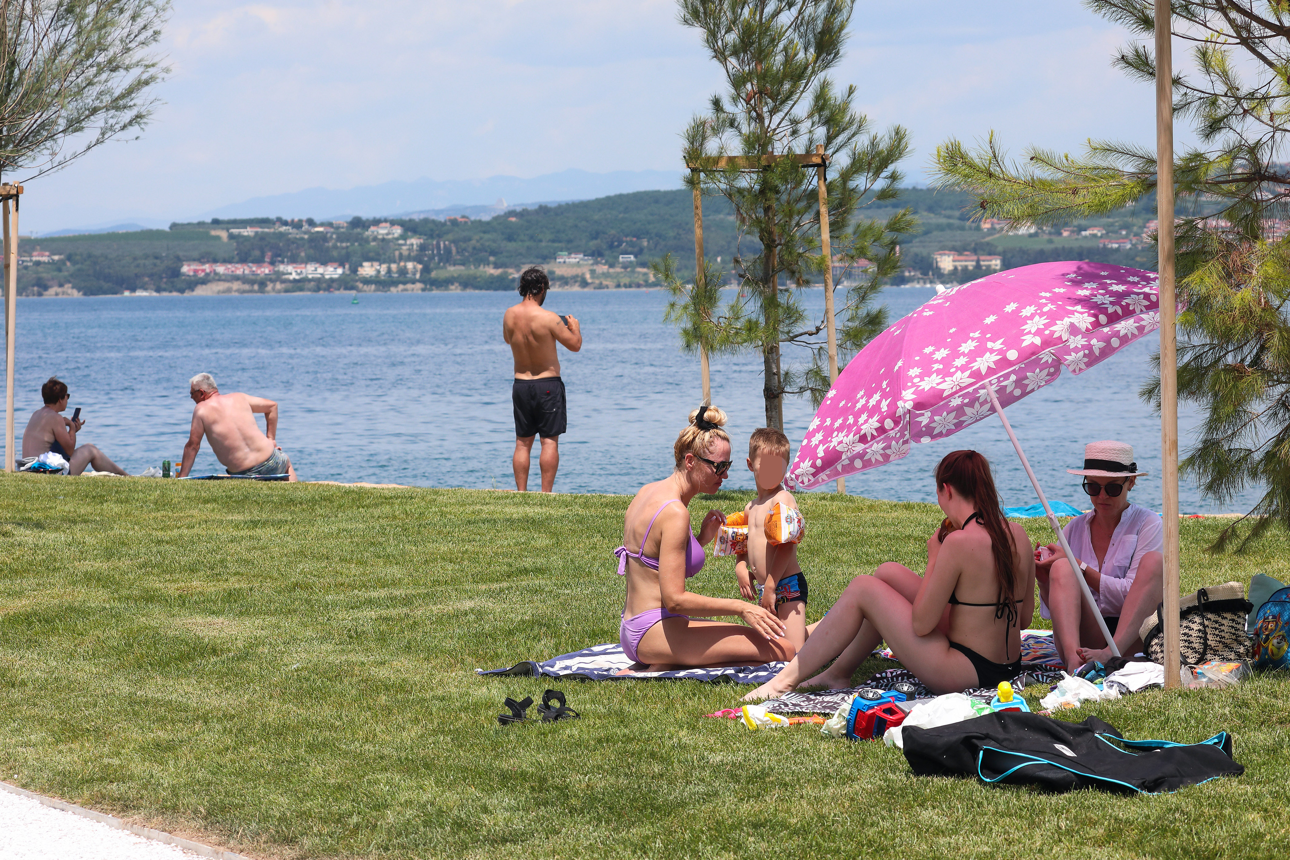 Slovenija: Građani uživaju na plaži Kopar