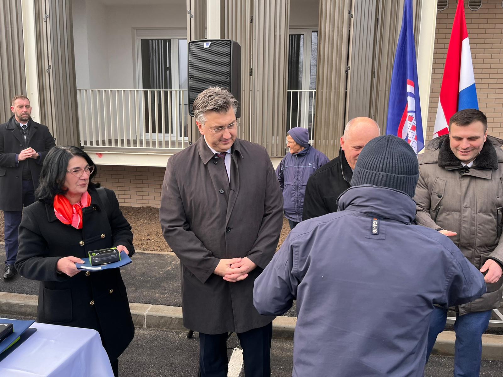 WhatsApp Image 2023-12-21 at 09.34.08