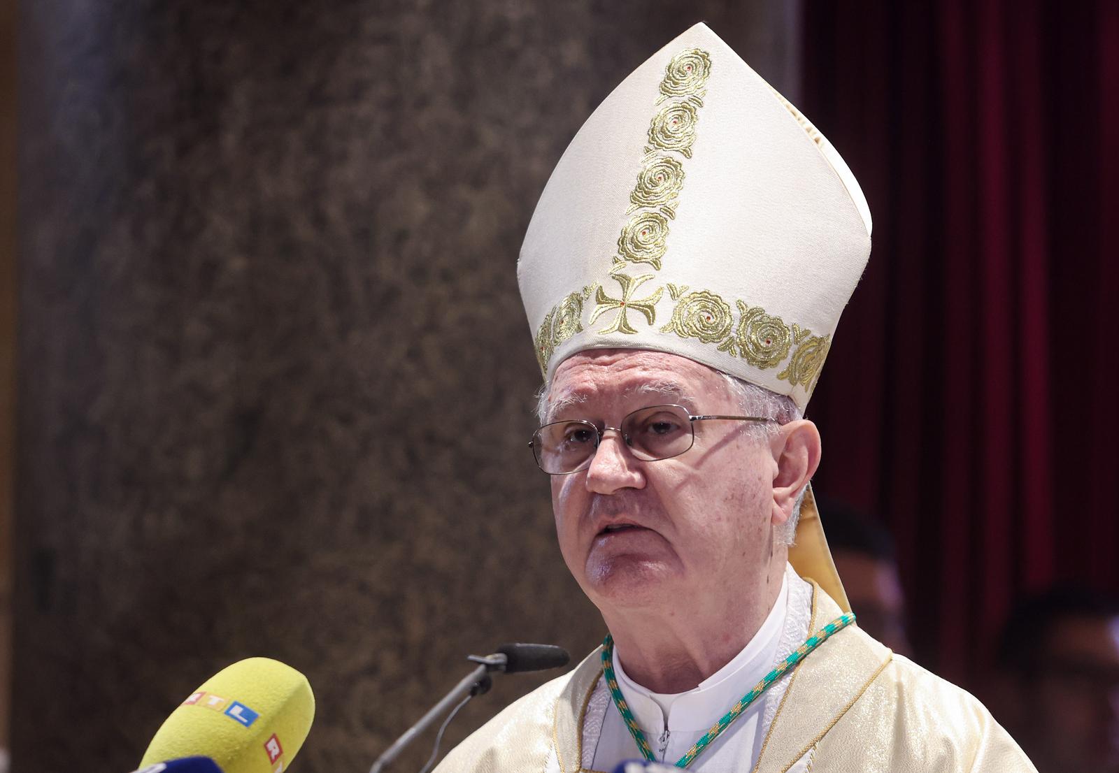 Božićnu svetu misu Splitu predvodio nadbiskup Zdenko Križić