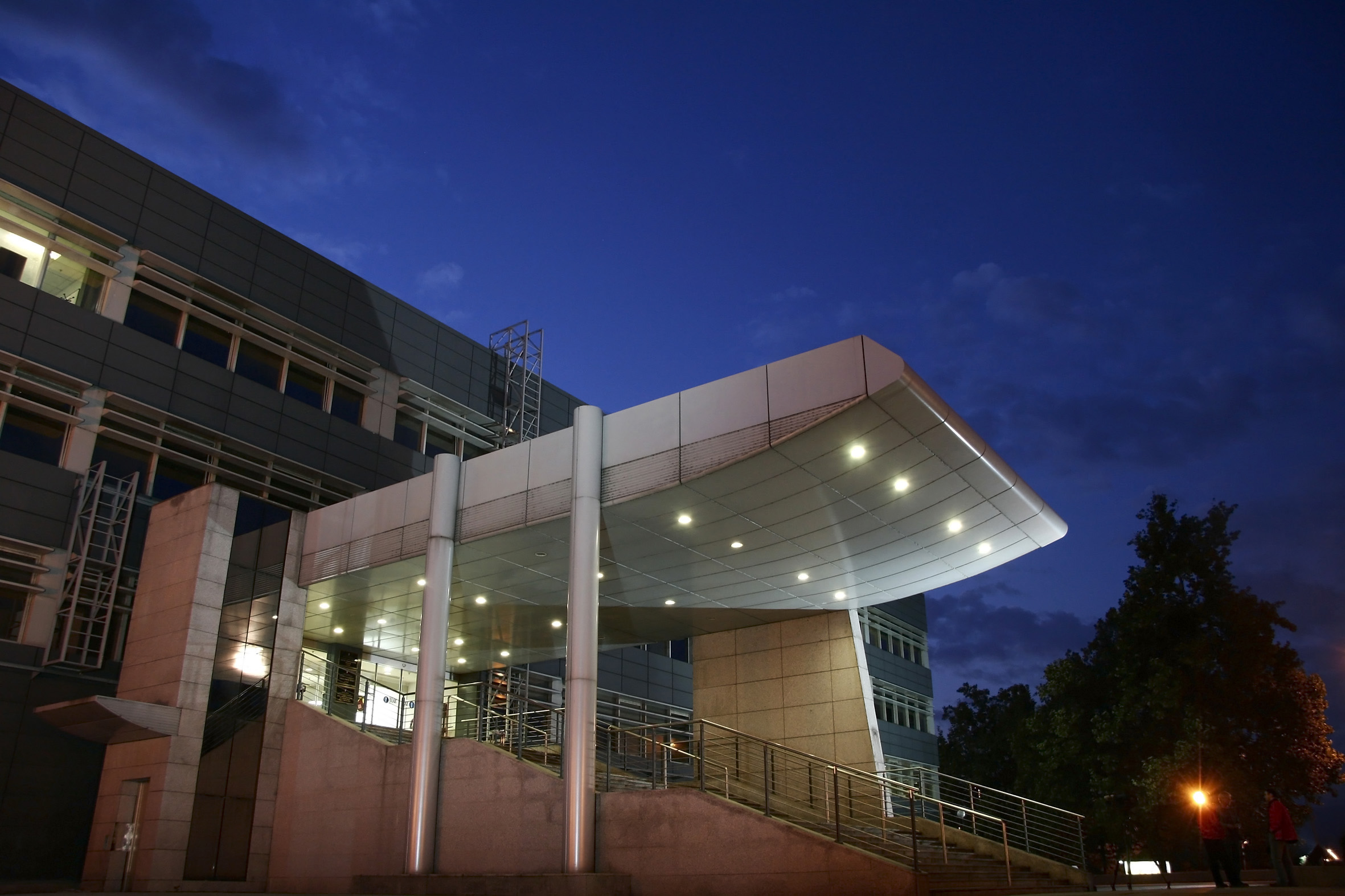 Zagreb: Dubravko Novak, na?elnik ureda ravnatelja polcije daje izjavu novinarima