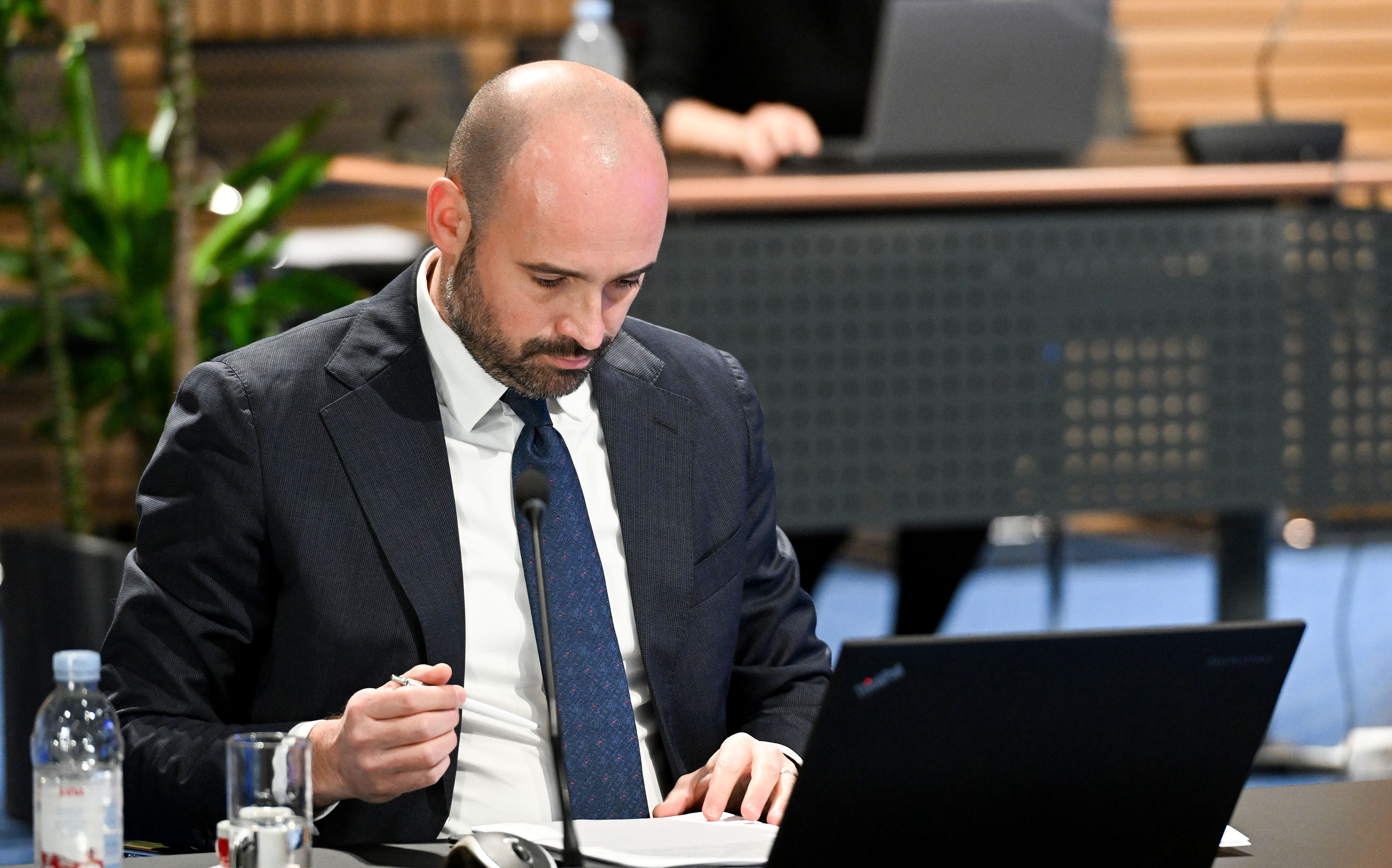 Zagreb: Vlada RH na sjednici o povećanju trošarina na duhanske prerađevine i alkoholna pića