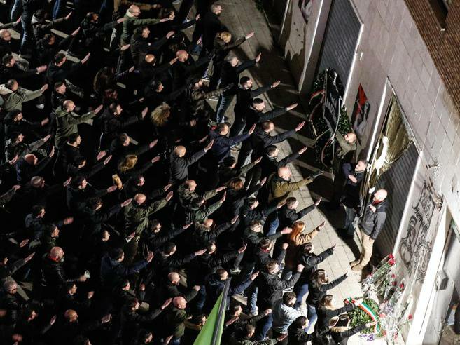 fašistički pozdrav