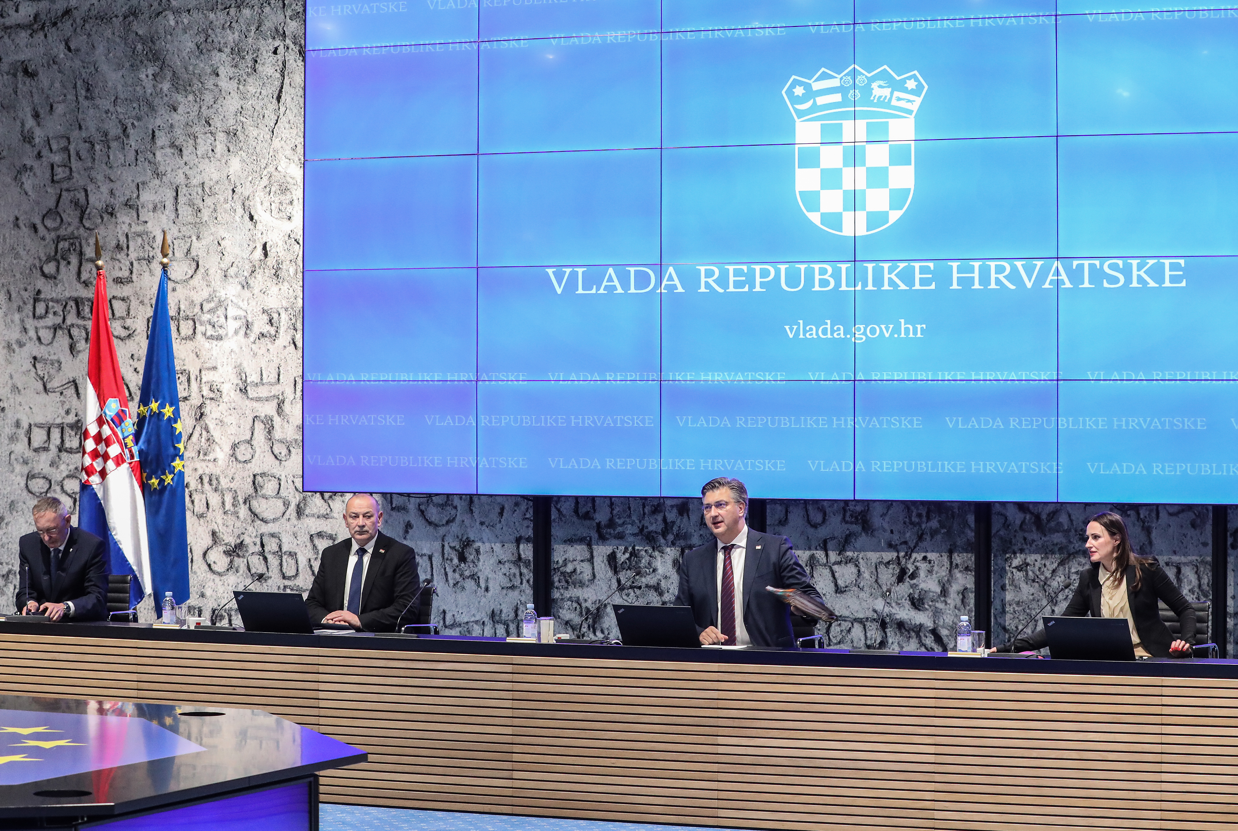 Zagreb: Odrana 276. sjednica Vlade RH