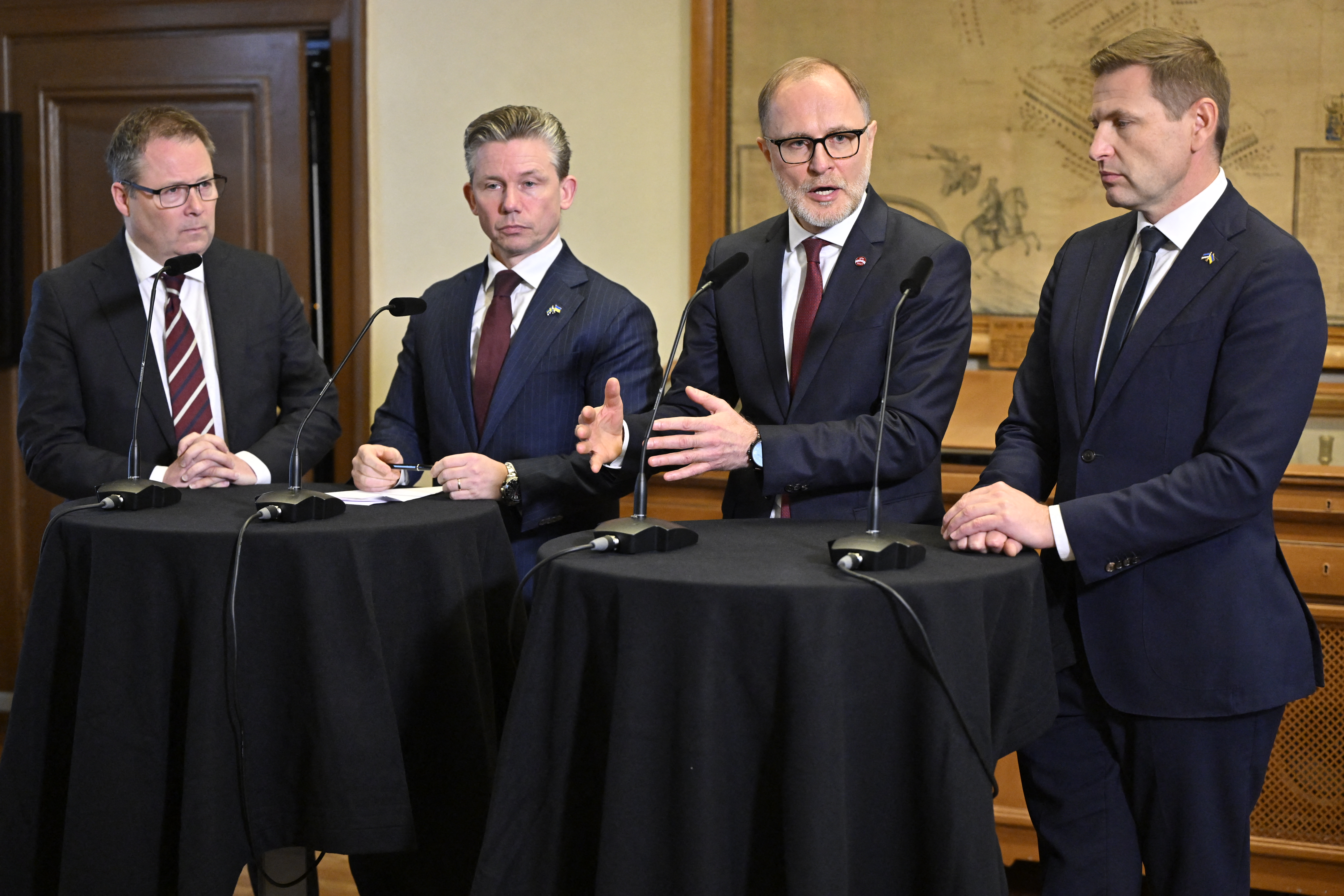 ministri obrane estonija, latvija