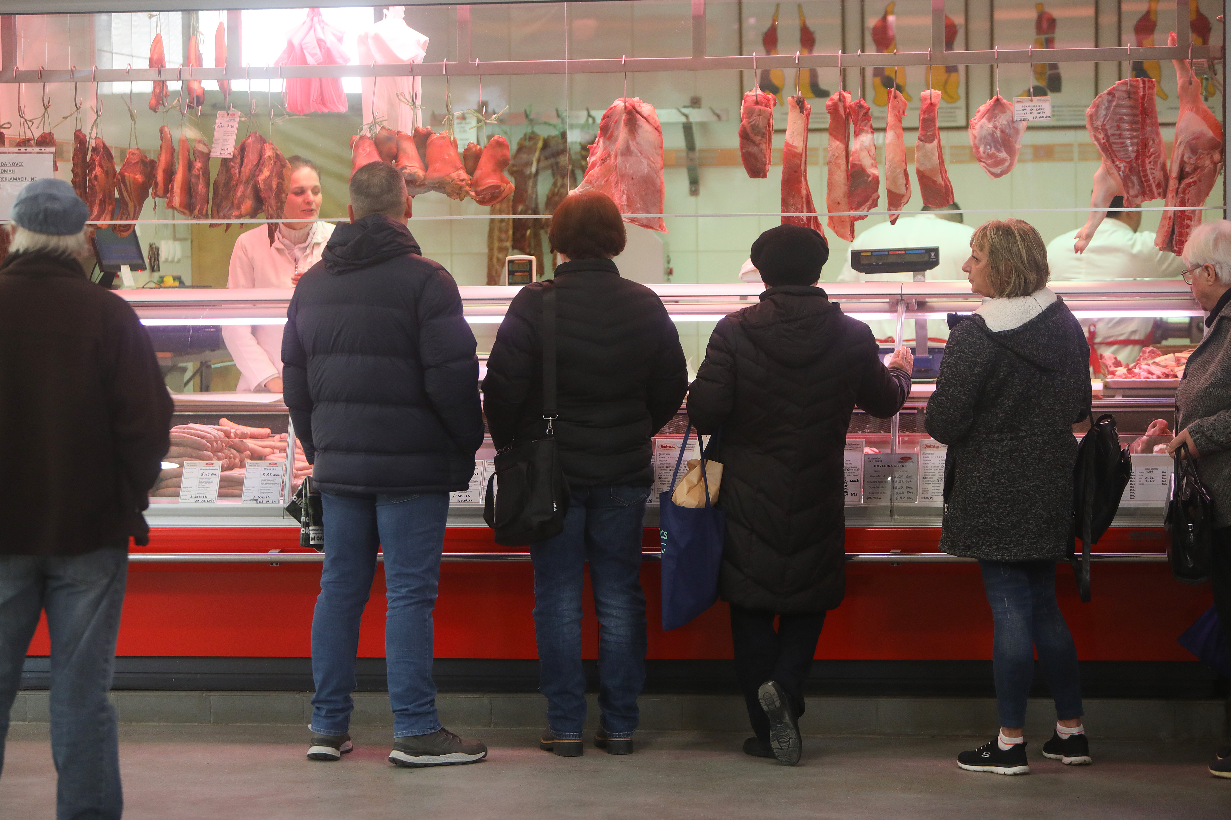 Rijetki kupci na tržnici u Karlovcu