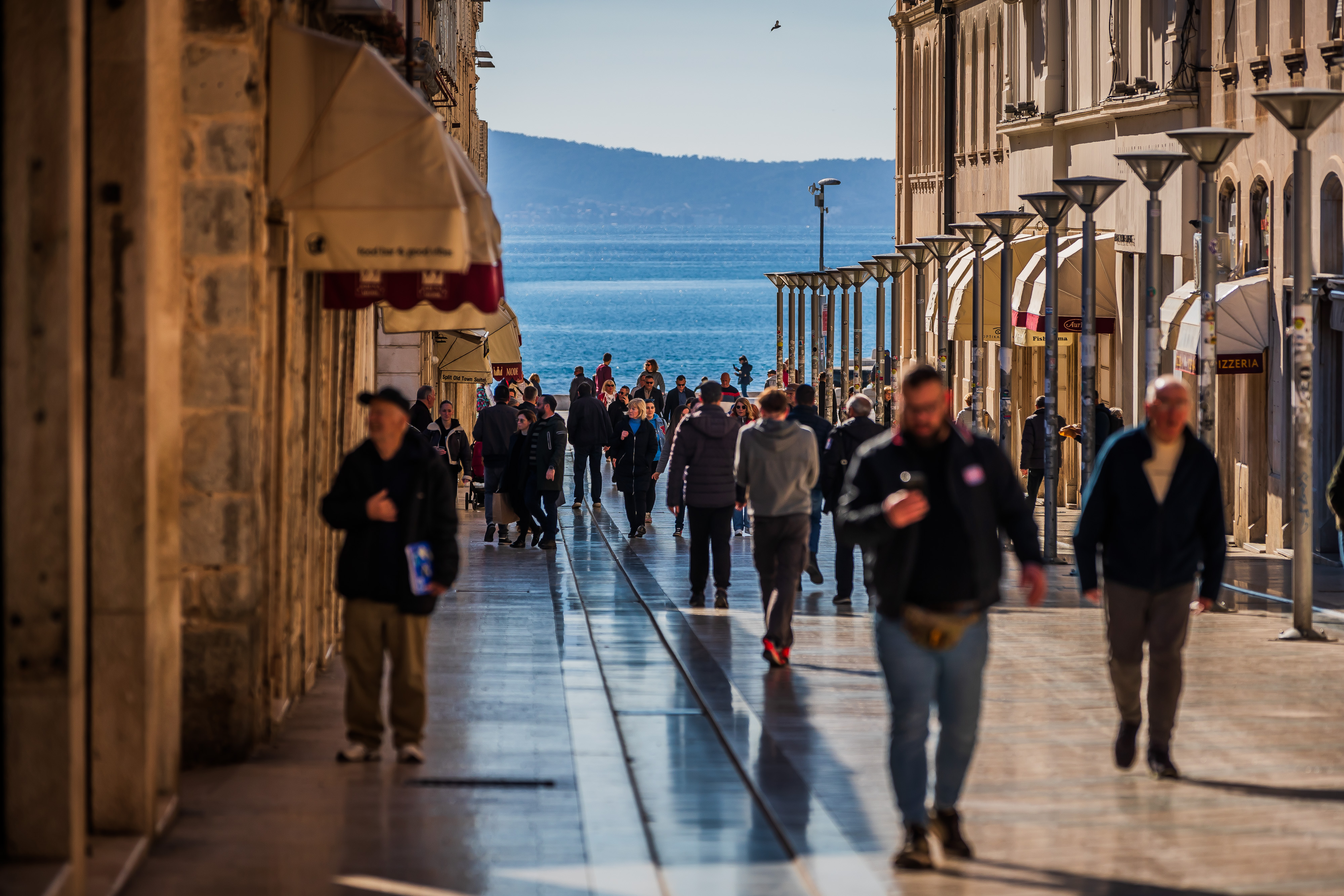 Sunčano i prohladno vrijeme u Splitu