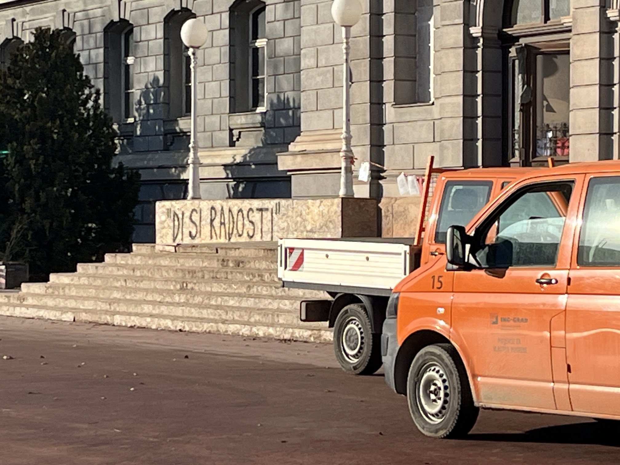 grafit mimara, drvene ploče, radost, lipa