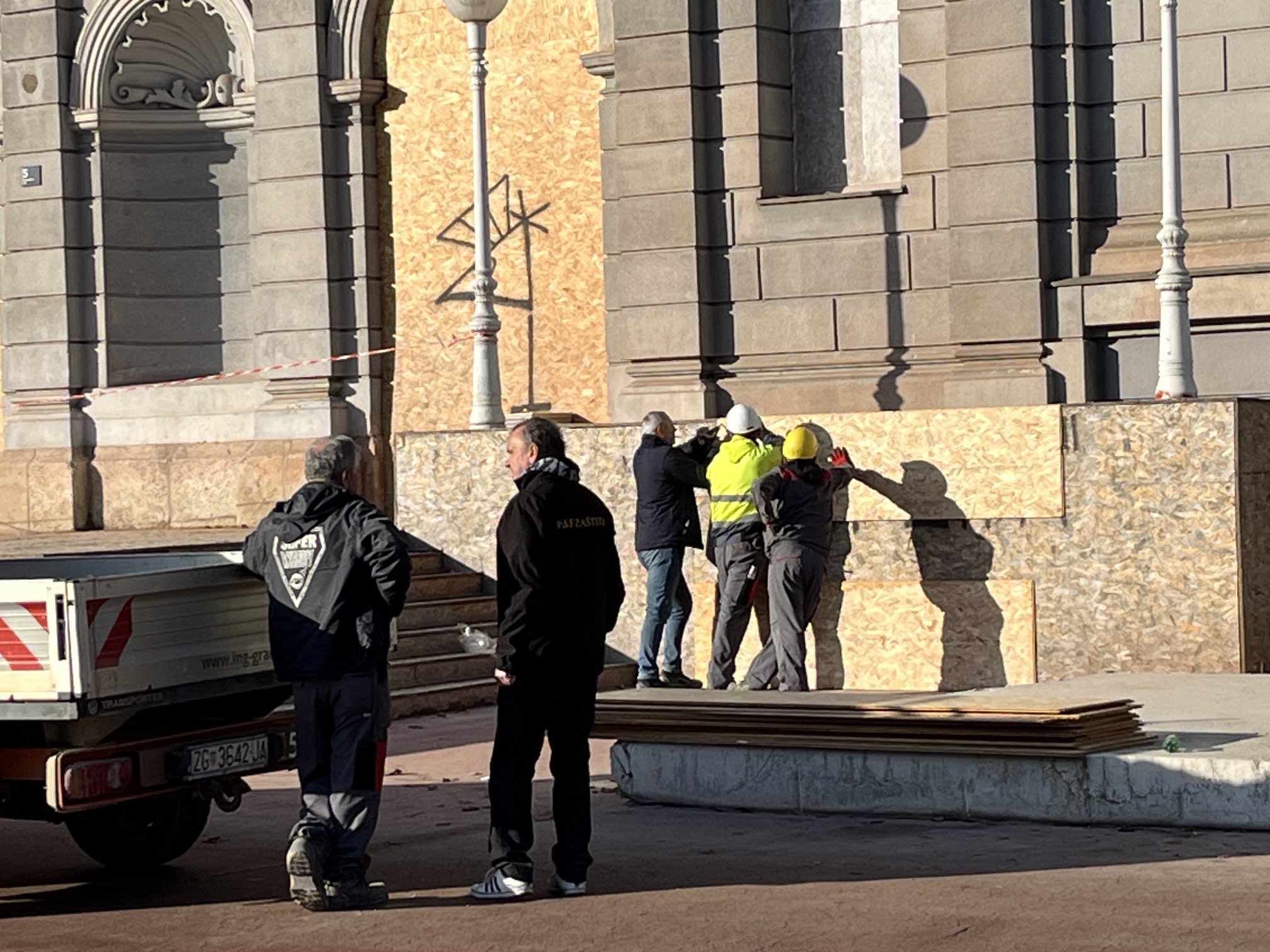 grafit mimara, drvene ploče, radost, lipa