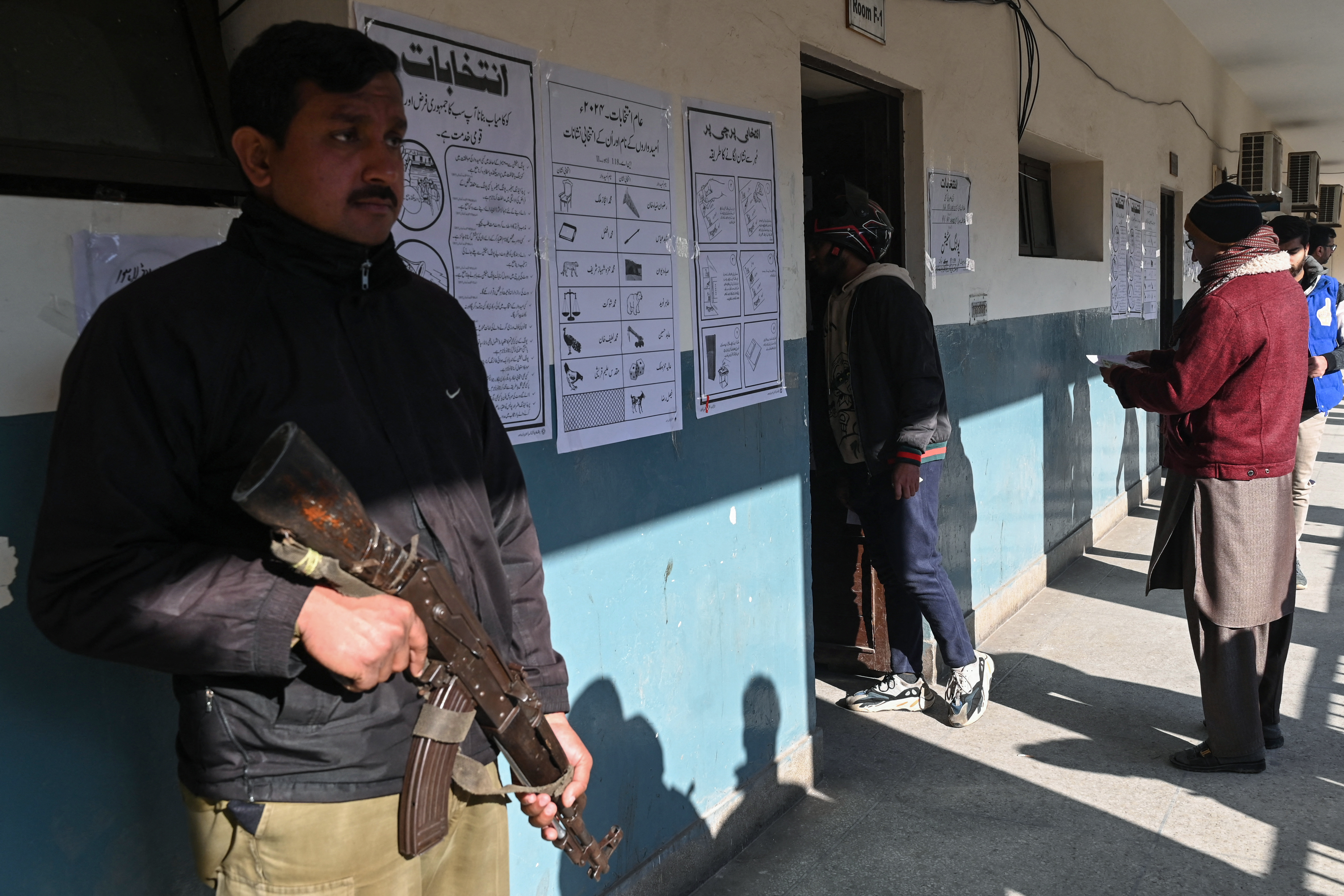 Pakistan, vojska, izbori