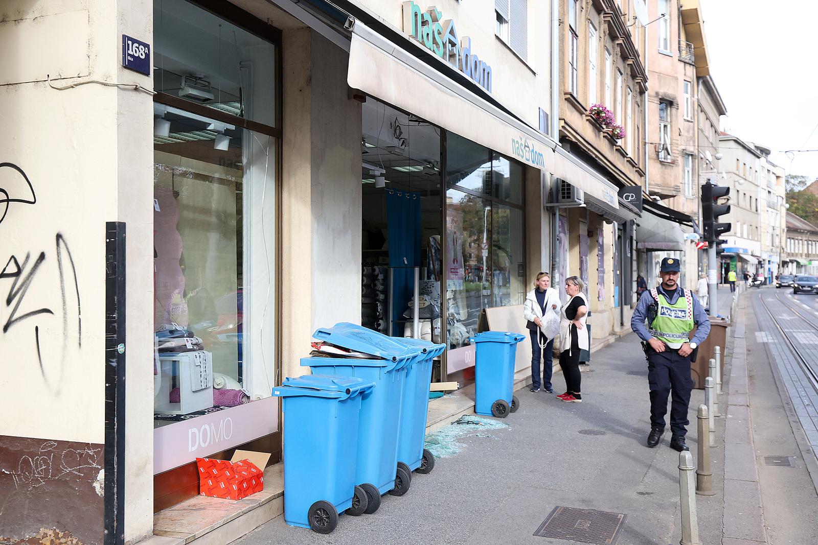 Zagreb: Autom uletio u trgovinu, dvoje ozlijeđenih