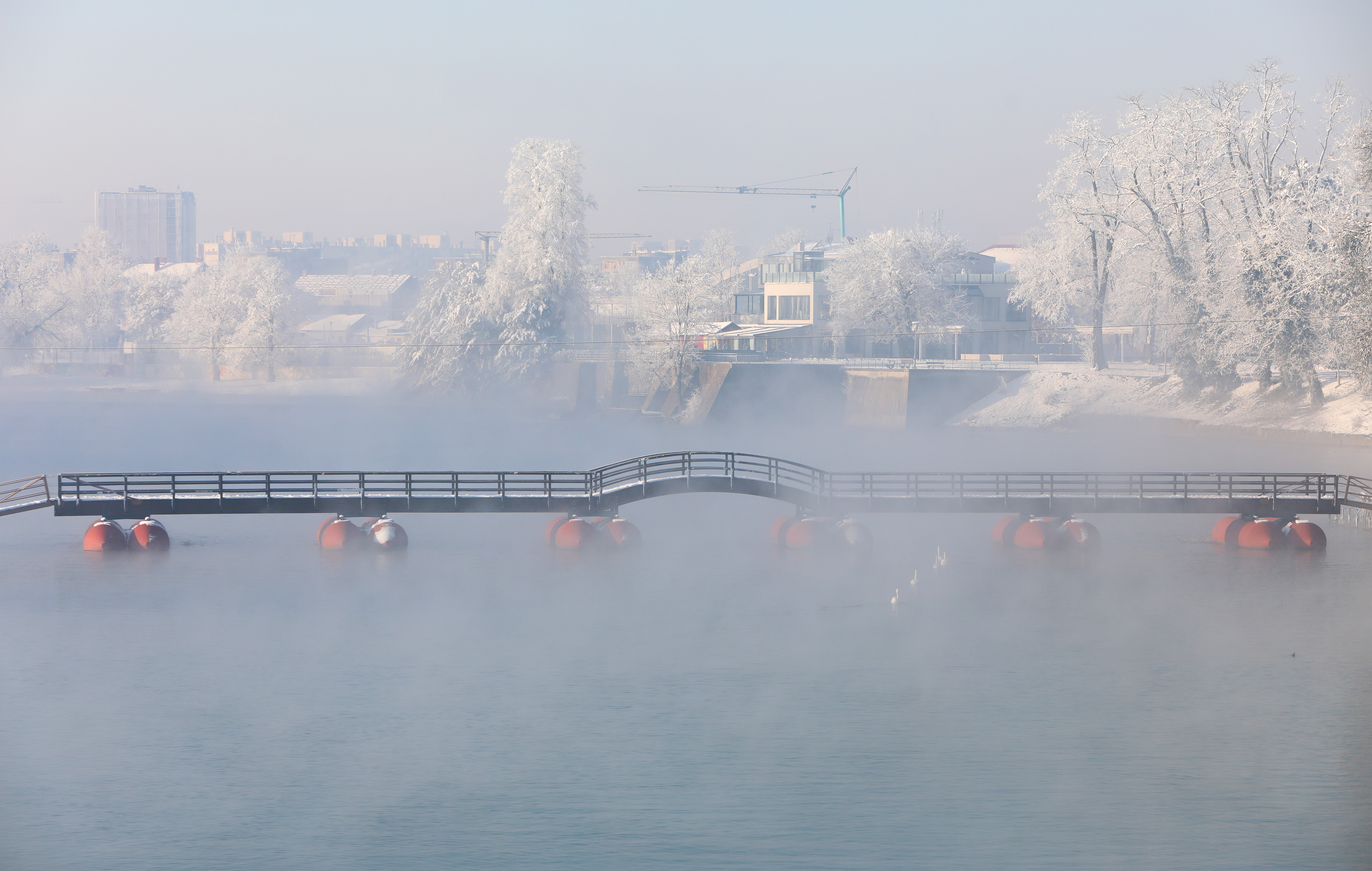 Karlovac uz rijeku Koranu na hladnih -11 stupnjeva