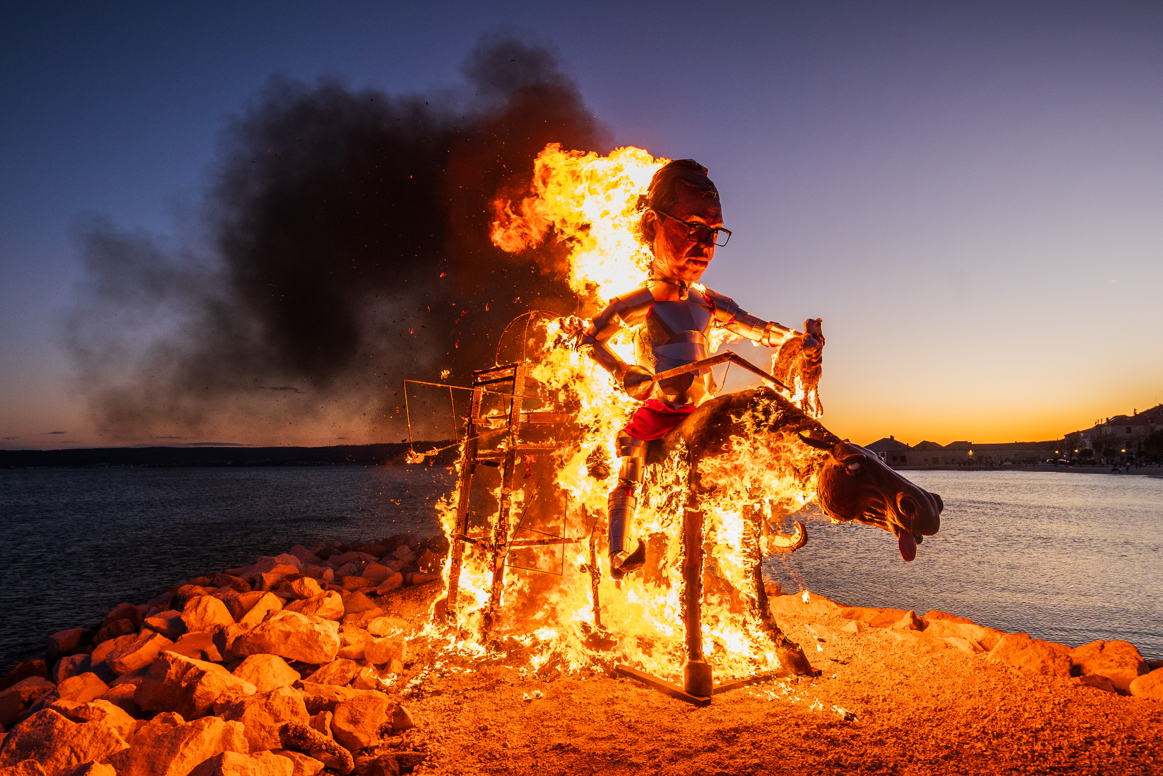 Kaštelani spalili Putina i Vučića