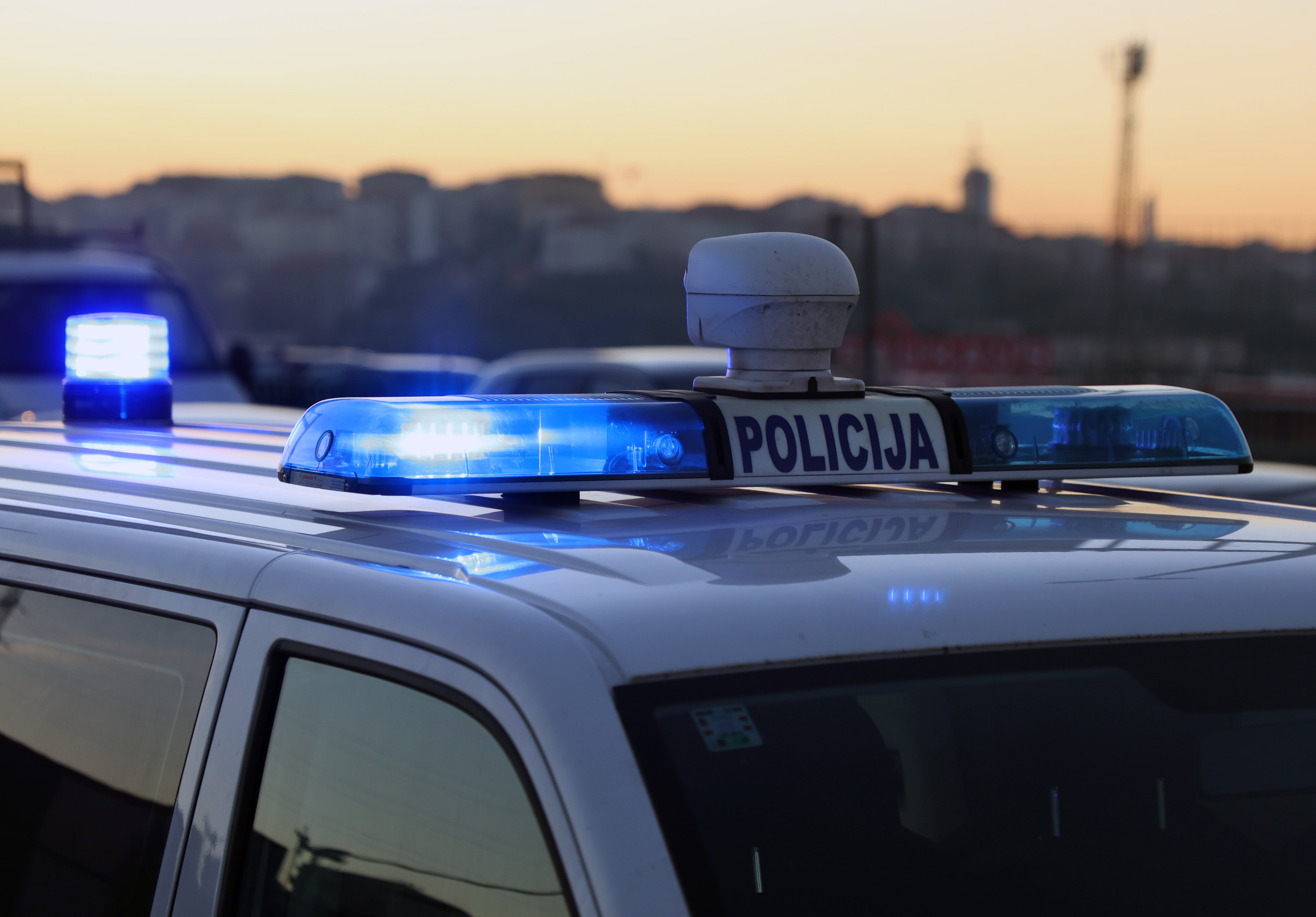 Split: U prometnoj nesreći jedan automobil završio na boku