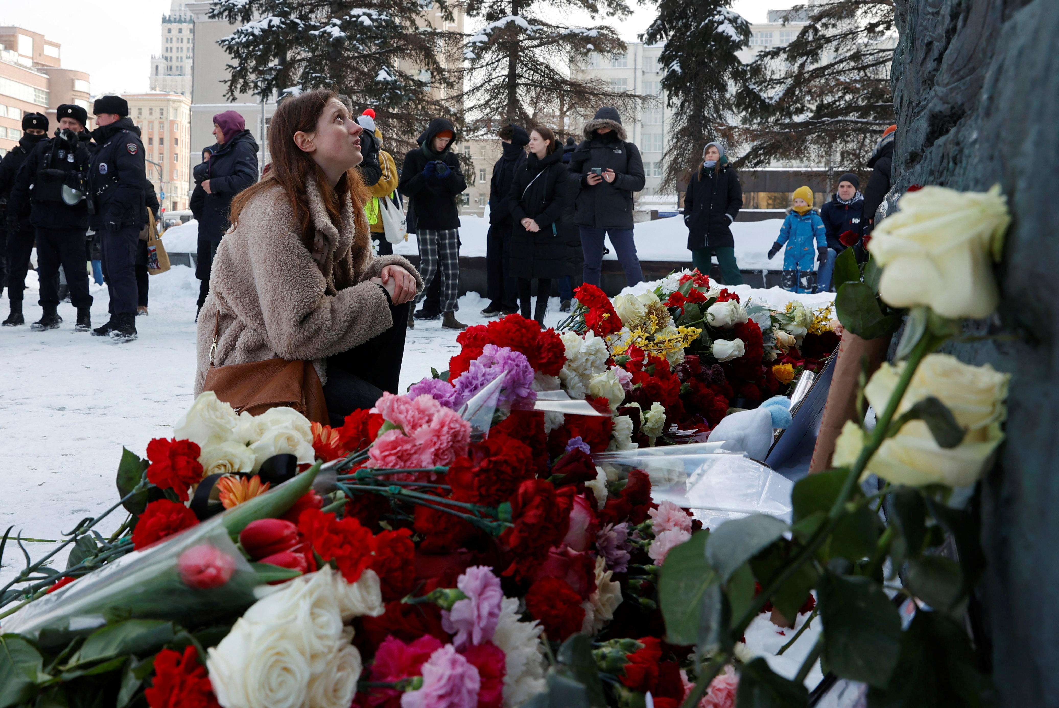 People gather to honour the memory of Alexei Navalny in Moscow